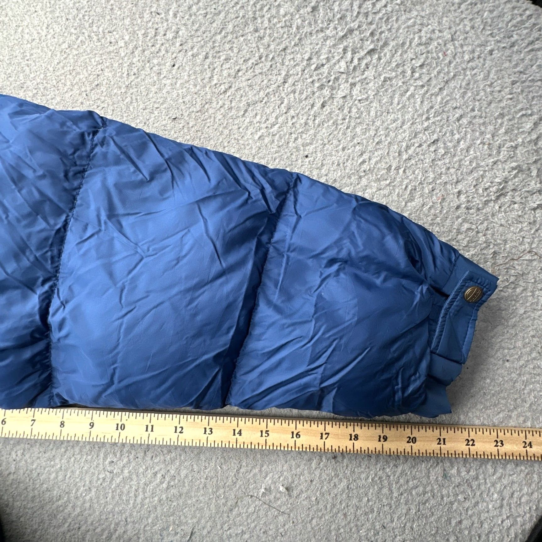 Vintage VINTAGE LL Bean Goose Down Puffer Jacket Men 2XL Blue Quilted Snap Button Regular Fit 90s Season: Fall Winter Spring Woman/Boy? Size US XXL / EU 58 / 5 - 5 Thumbnail