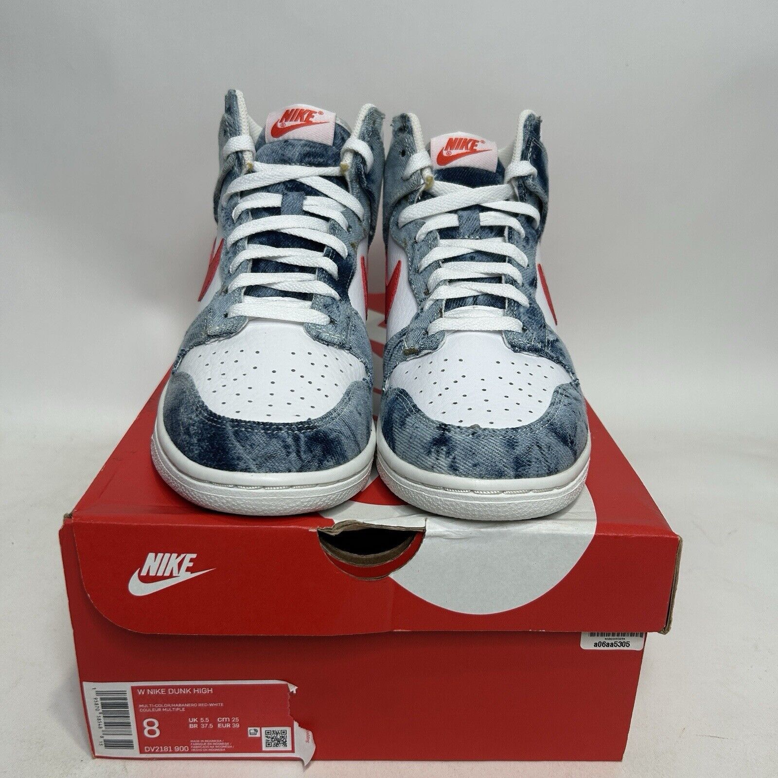 Nike Nike Dunk High WMNS “Washed Denim” 2024 Size US 8 / IT 38 - 2 Thumbnail