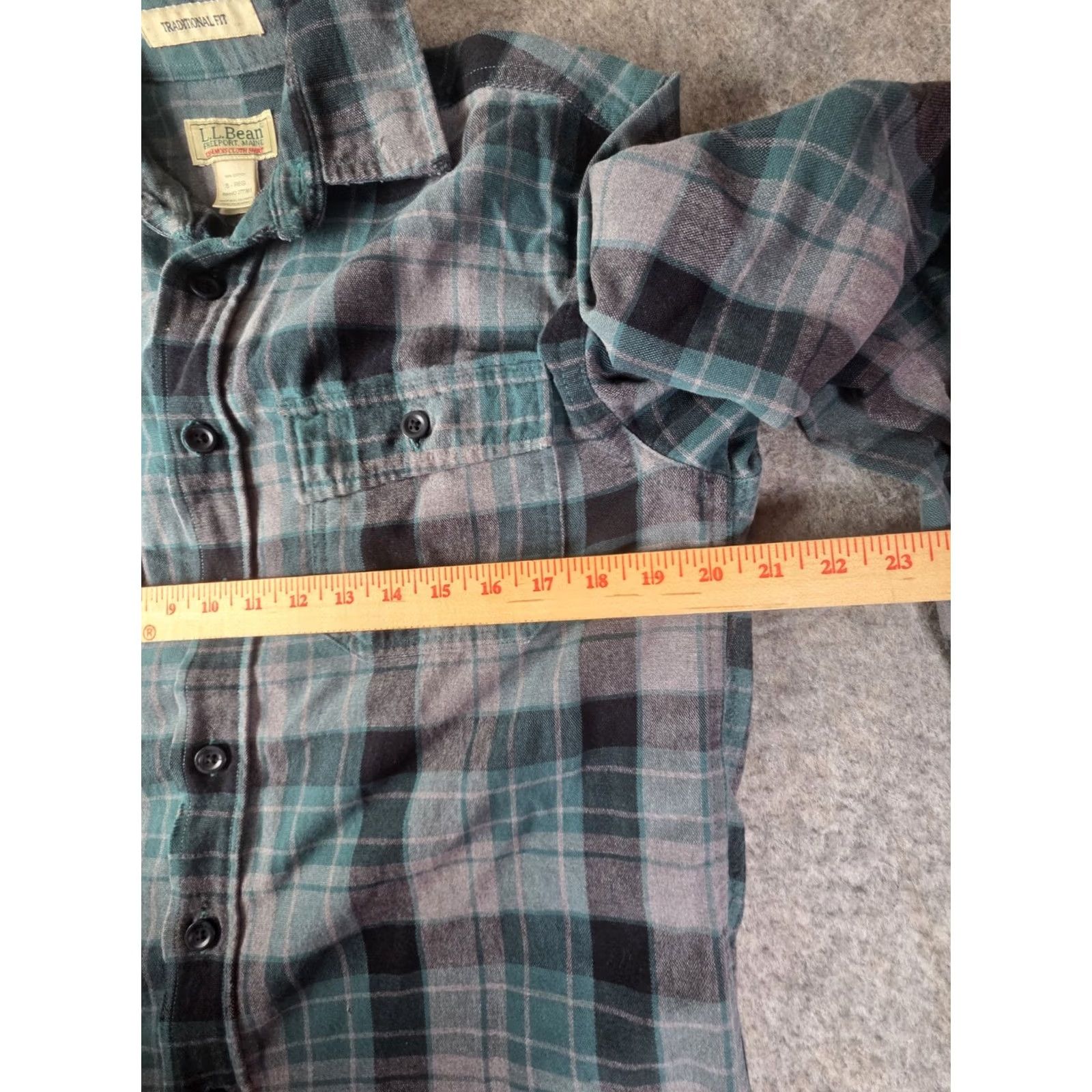 Vintage LL Bean Mens Shirt Gray Green Plaid Traditional Fit Chamois Cotton Distressed Button-Up Long Sleeve 2XL Tall Size US XXL / EU 58 / 5 - 7 Thumbnail
