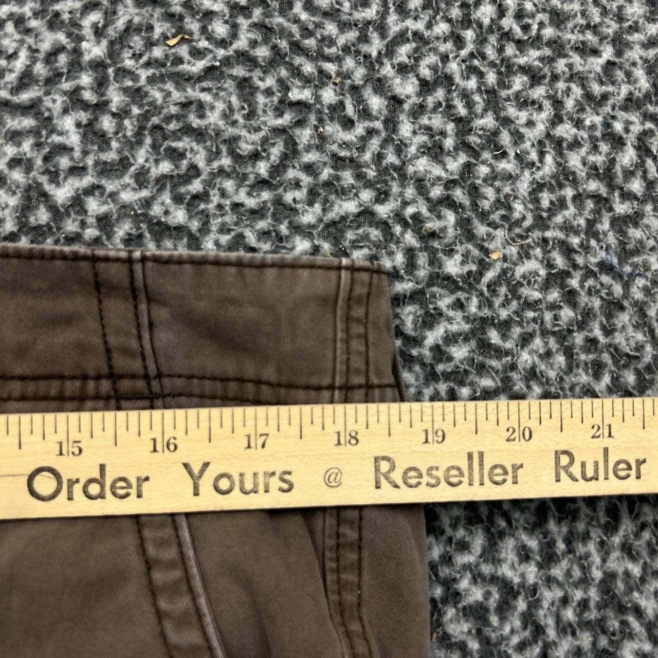 Old Navy Old Navy Cargo Shorts Men 36 Brown Pockets Outdoor Cotton Size US 36 / EU 52 - 5 Thumbnail
