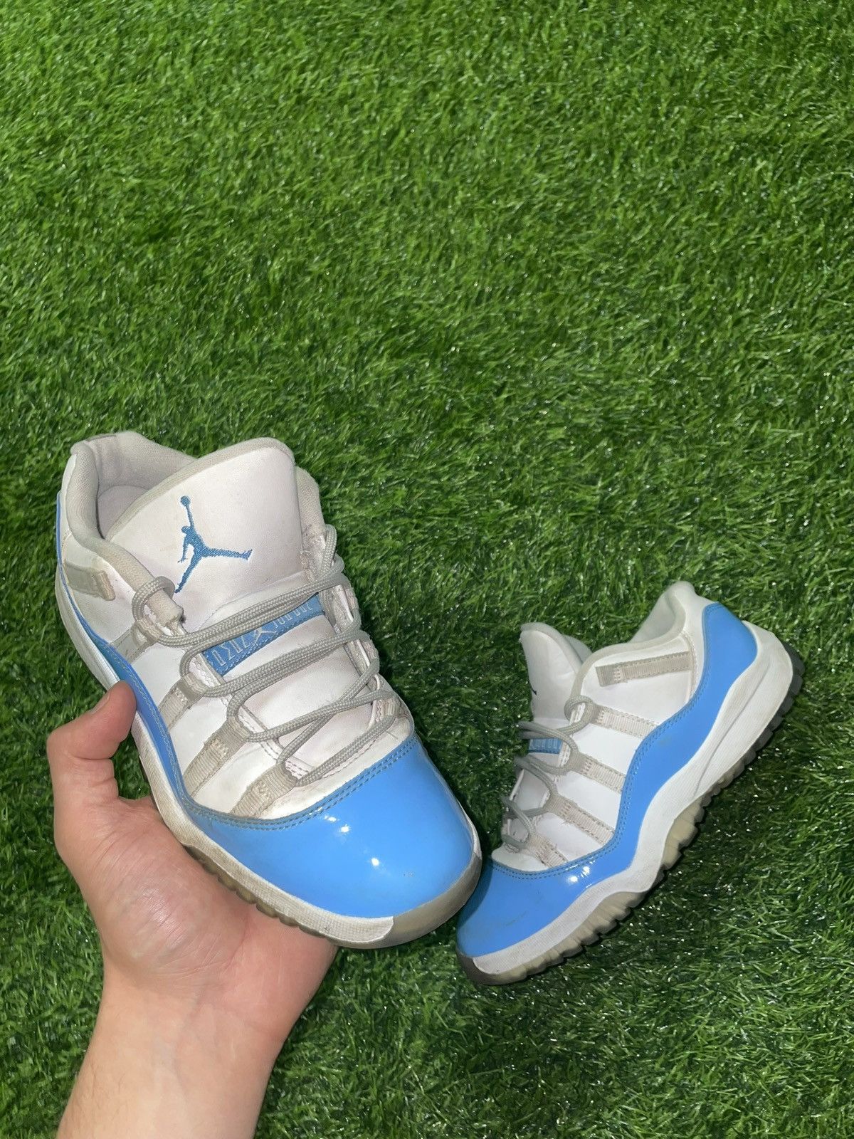 Jordan Brand Air Jordan 11 Retro University Blue Size US 3Y Size US 5 / EU 37 - 1 Thumbnail
