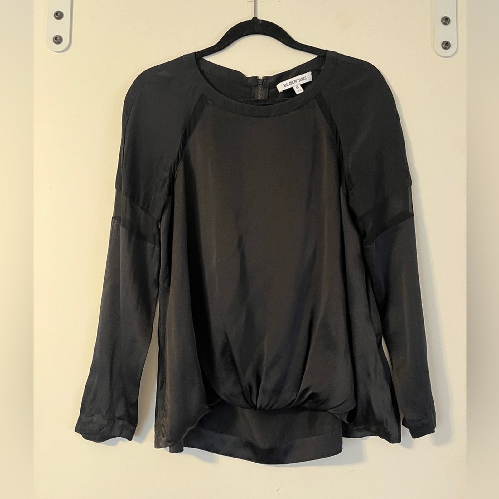 Elizabeth and James Elizabeth and James black silk blouse sheet inset XS Size XS / US 0-2 / IT 36-38 - 1 Thumbnail