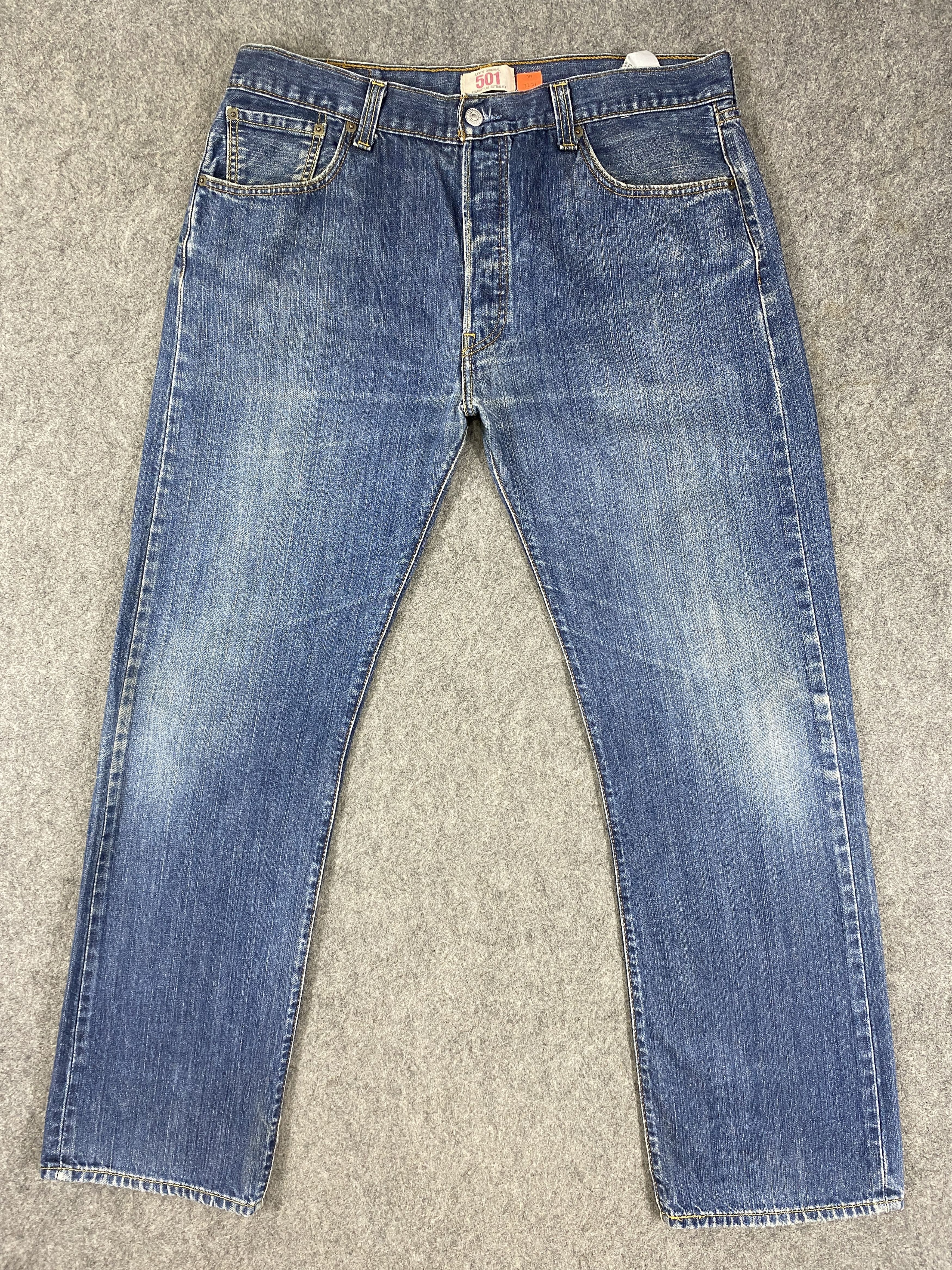 Levi's Distressed Blue Vintage Levi's 501 Jeans 36x31 Denim -JN2221 Size US 36 / EU 52 - 1 Thumbnail