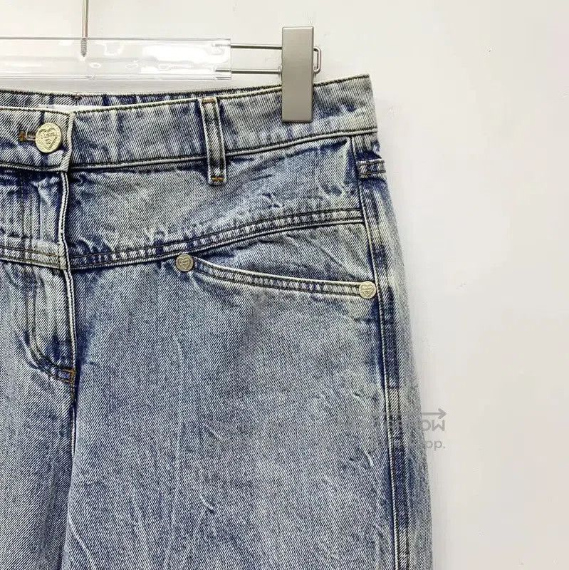 Chanel Chanel Light Blue Cotton Women's Denim Pants . Size 23" - 2 Thumbnail