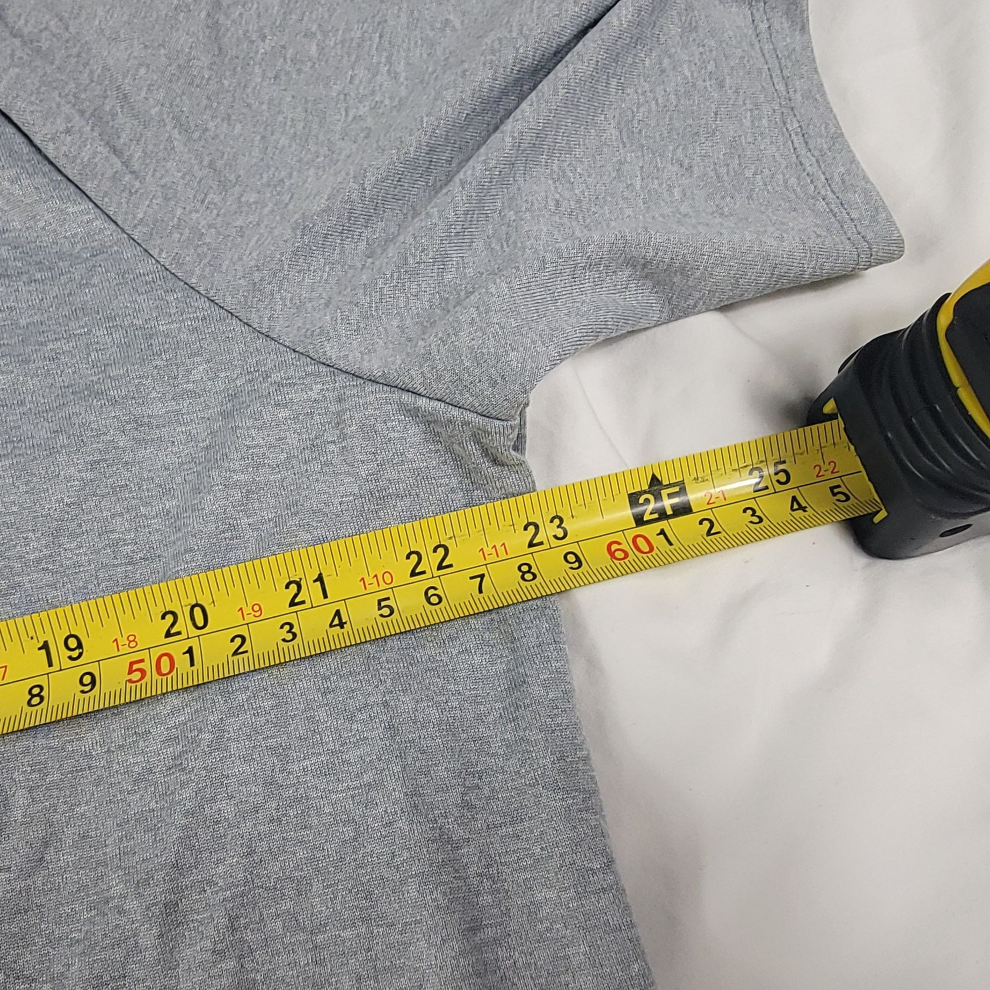 Under Armour Under Armour Mens XL Gray The Tech Tee Shirt Short Sleeve At Size US XL / EU 56 / 4 - 7 Thumbnail