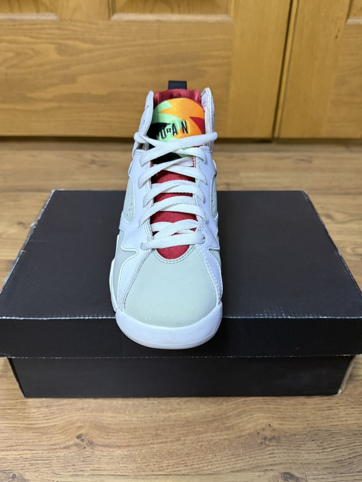 Jordan Brand Air Jordan 7 “Hare” Size 5.5y Size US 5.5 / EU 38 - 9 Thumbnail