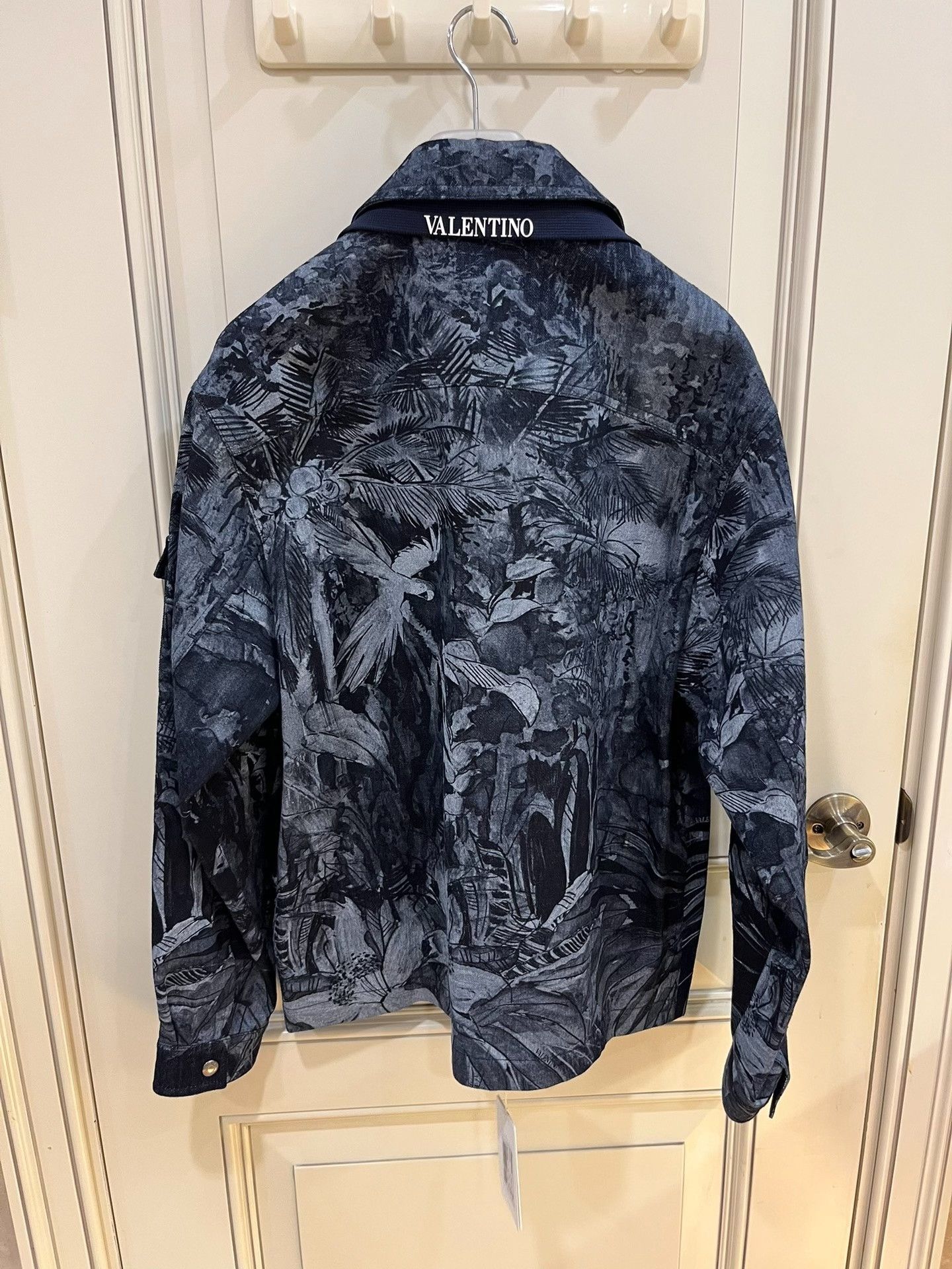 Valentino Valentino Tropical Oil Painting Denim Jacket Size US S / EU 44-46 / 1 - 8 Thumbnail