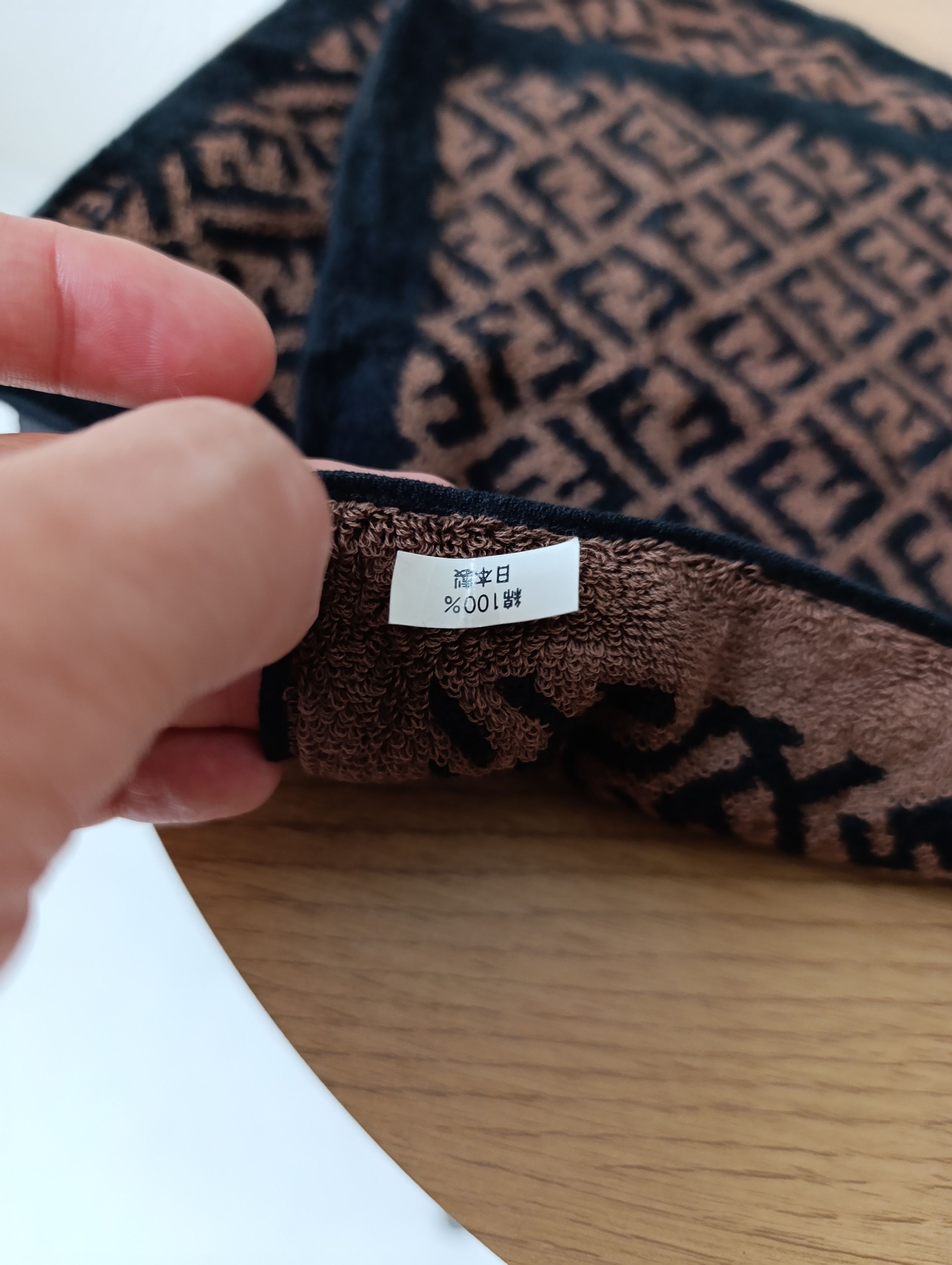 Fendi FENDI MONOGRAM TWO SMALL HANDS COTTON TOWEL VINTAGE Size ONE SIZE - 3 Thumbnail
