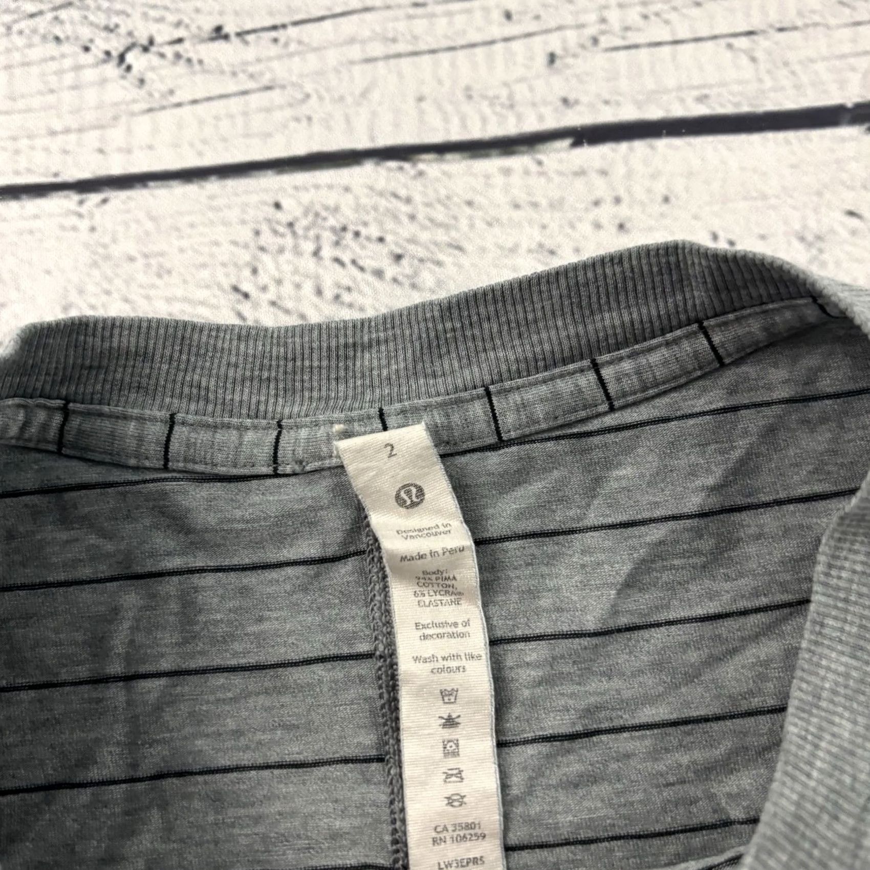 Lululemon Lululemon Love Striped Short Sleeve Crewneck T Shirt Women's 2 Gray Size XS / US 0-2 / IT 36-38 - 4 Thumbnail