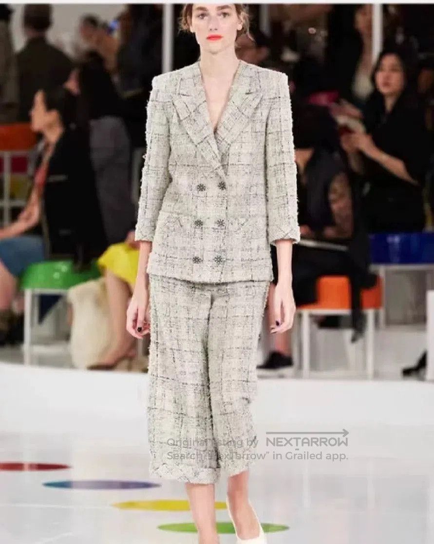 Chanel Chanel 16c Seoul Tweed Jacket. Size XXS / US 00 / IT 34 - 7 Thumbnail