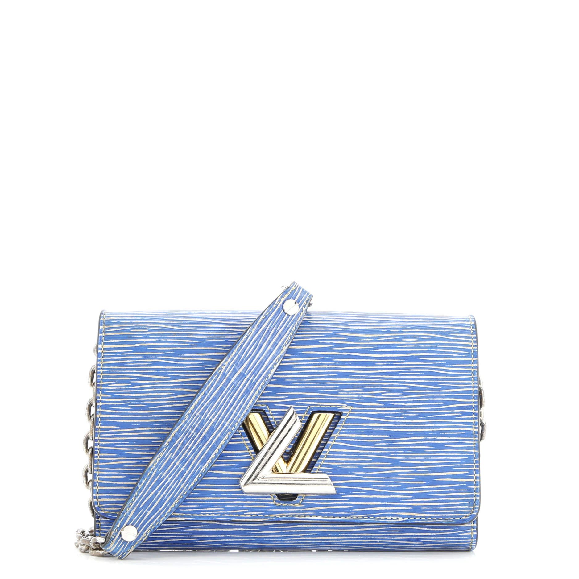 Twist Chain Wallet