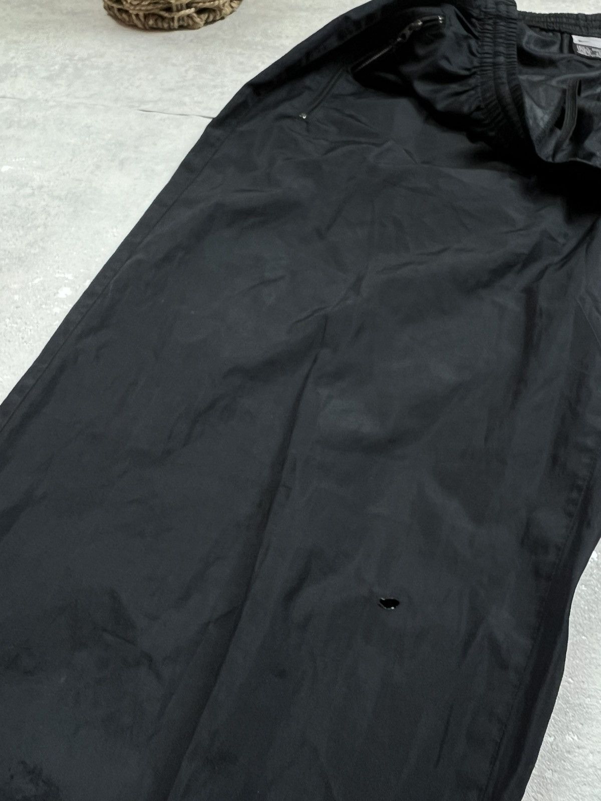 Nike 90s Nike Swoosh Vintage Drill Gorpcore Parachute Nylon Pants Size US 32 / EU 48 - 7 Thumbnail
