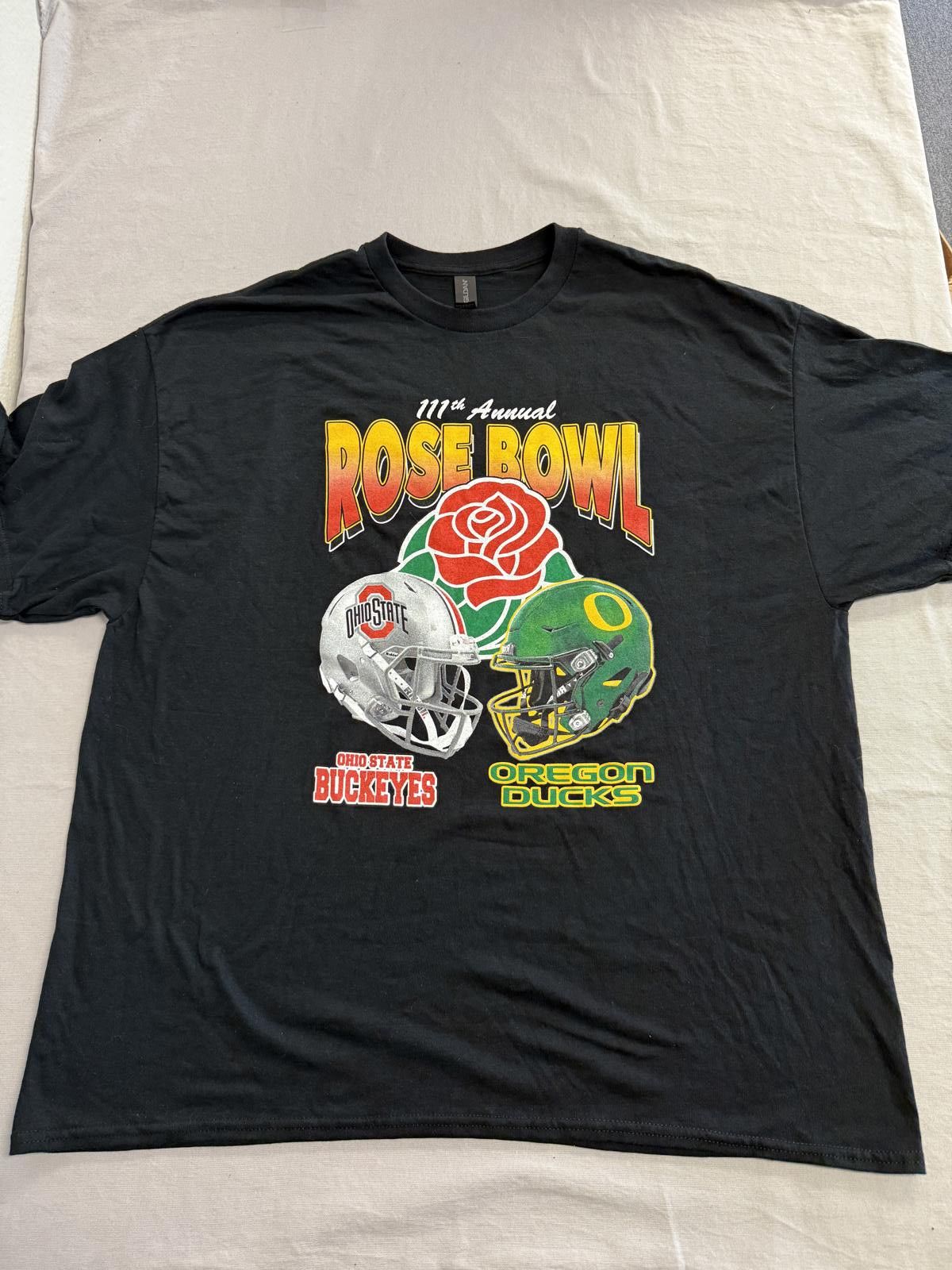 Gildan Rose Bowl T-shirt 111th Annual Ohio State vs Oregon 2025 XXL Size US XXL / EU 58 / 5 - 1 Thumbnail