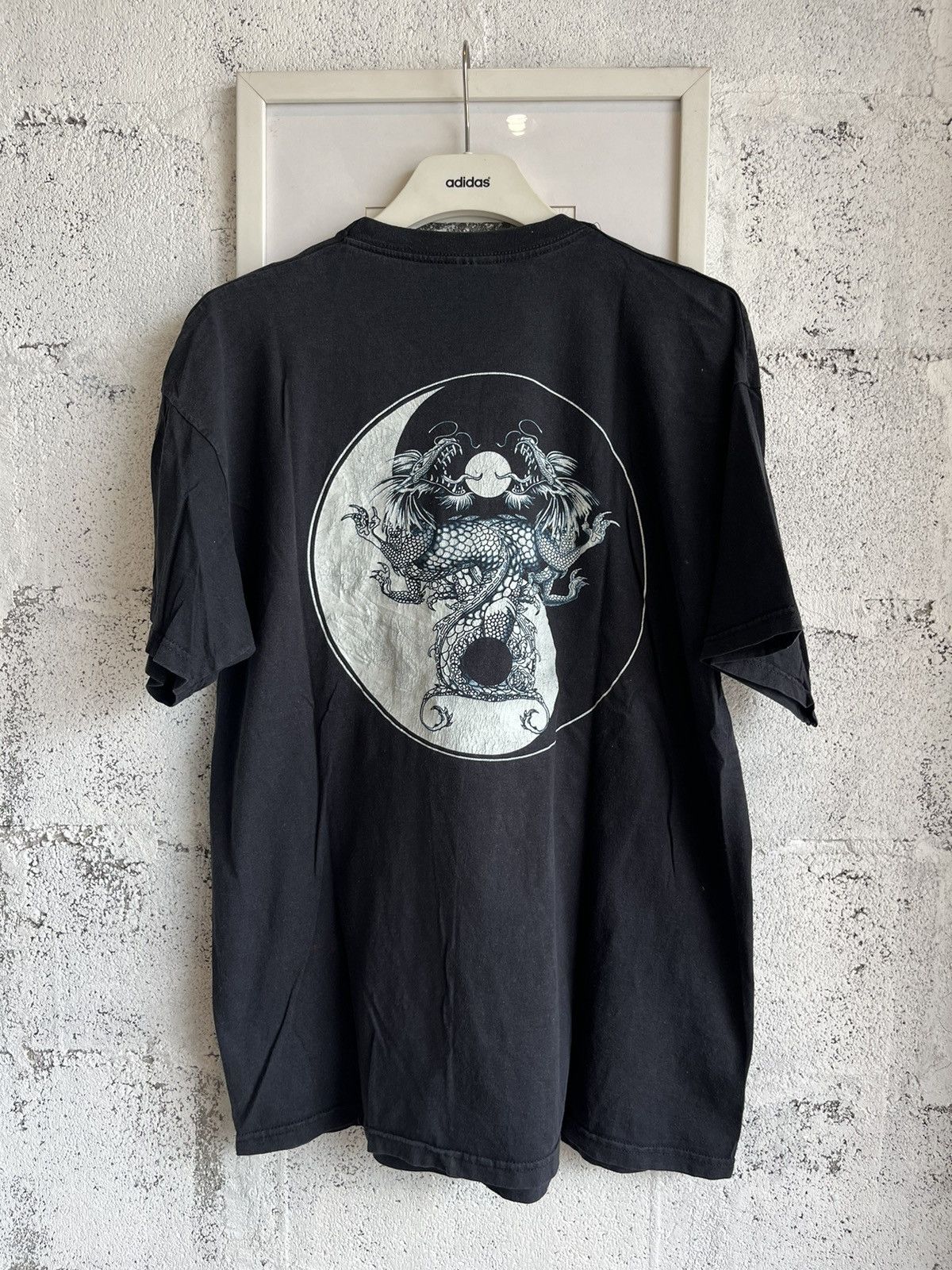 Vintage Vintage YIN YANG Dragons Art design Tshirt Size US XL / EU 56 / 4 - 3 Thumbnail