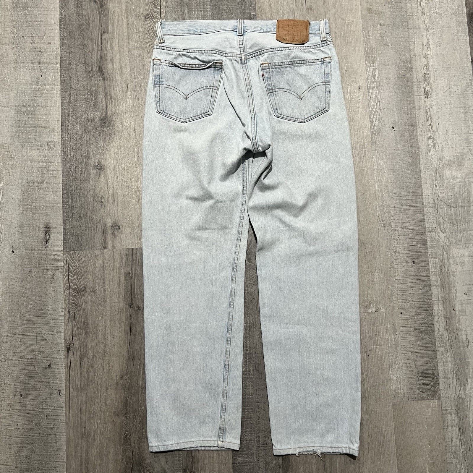 Levi's VTG Levis 501 Lightwash Blue Button Fly Straight Leg Jeans Size US 32 / EU 48 - 2 Thumbnail
