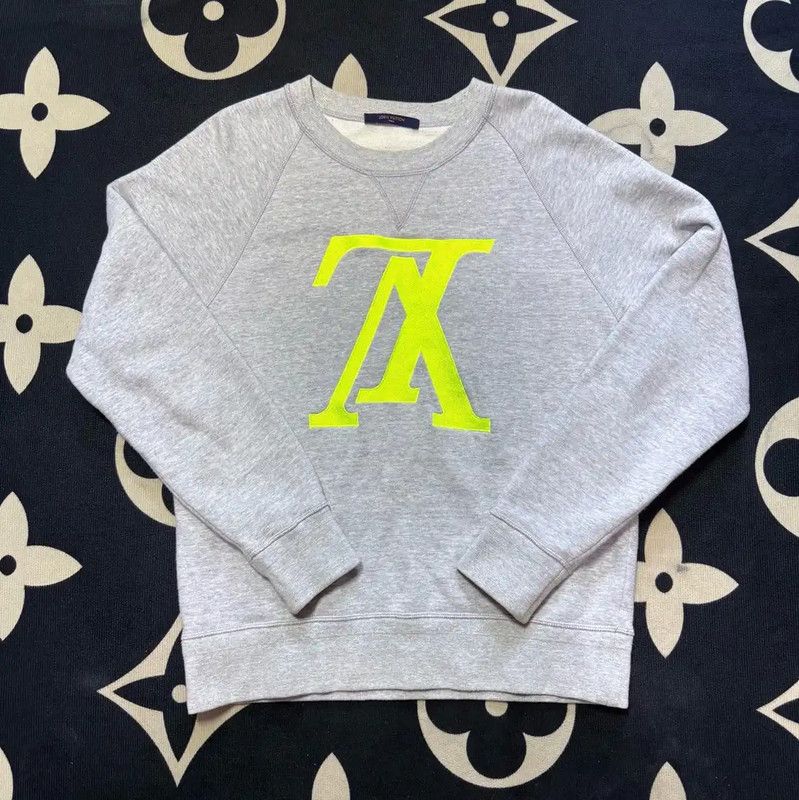 Louis Vuitton Louis Vuitton Gray Long Sleeve Sweatshirt 0089 Size US M / EU 48-50 / 2 - 1 Thumbnail