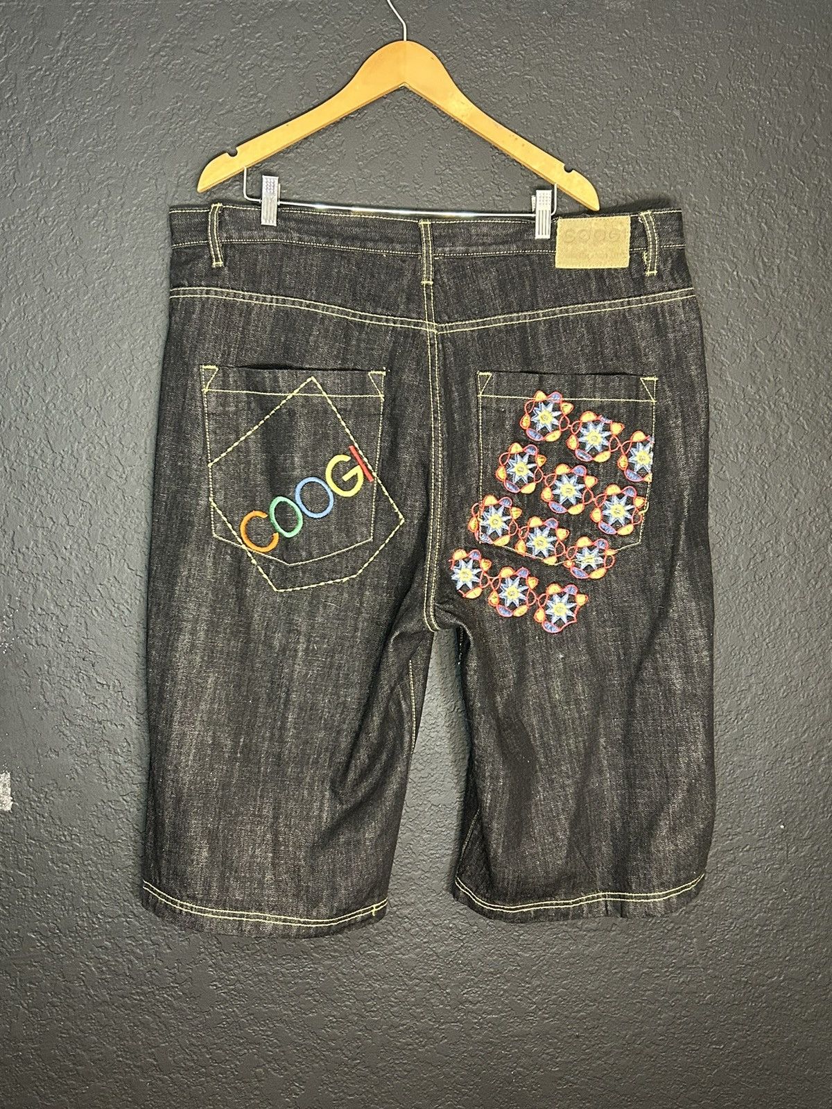 Coogi Vintage Coogie Embroidered Jorts Size US 44 / EU 60 - 9 Thumbnail