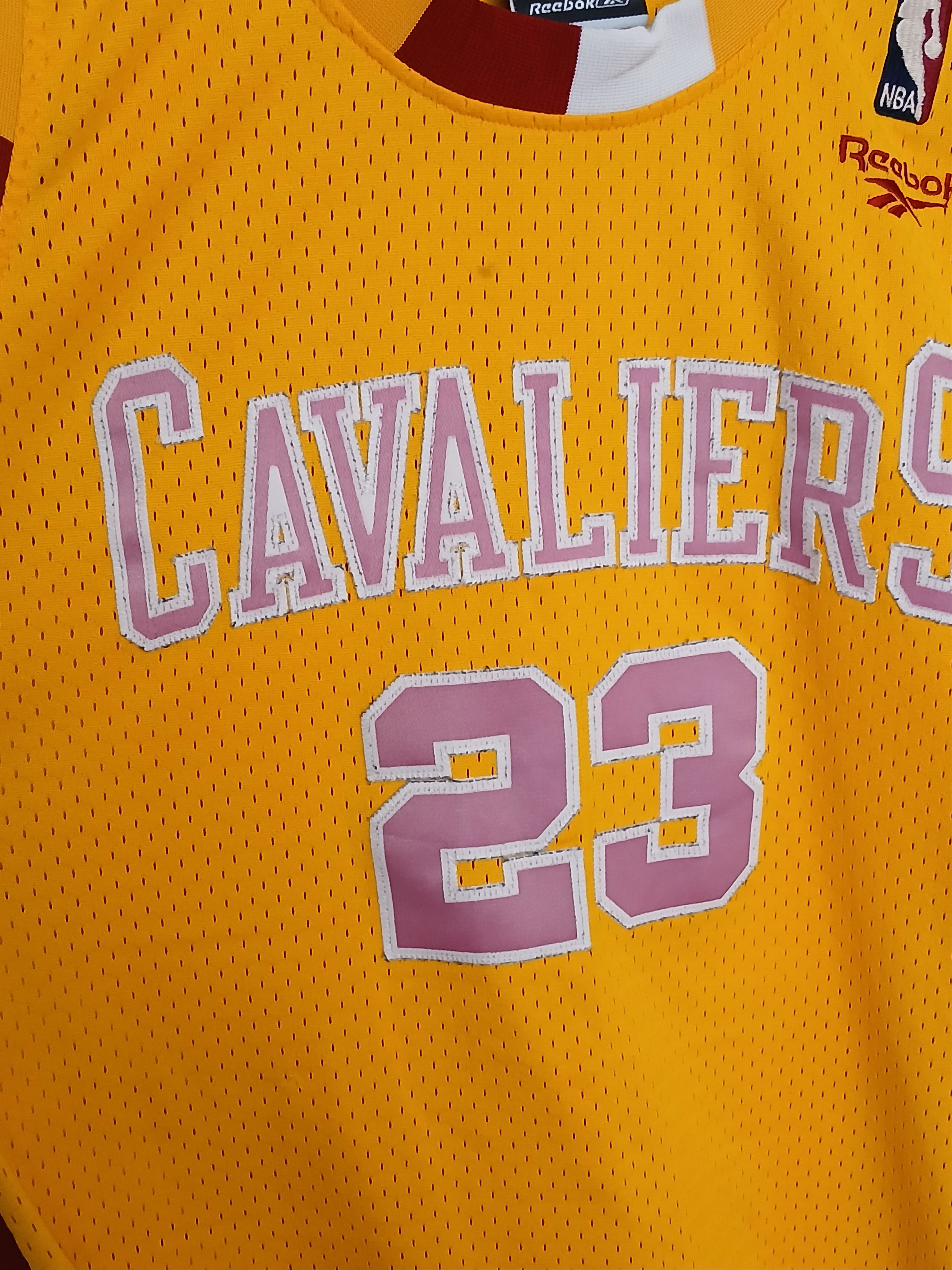 NBA NBA Cleveland Cavaliers James Basketball Jersey Size US L / EU 52-54 / 3 - 3 Thumbnail