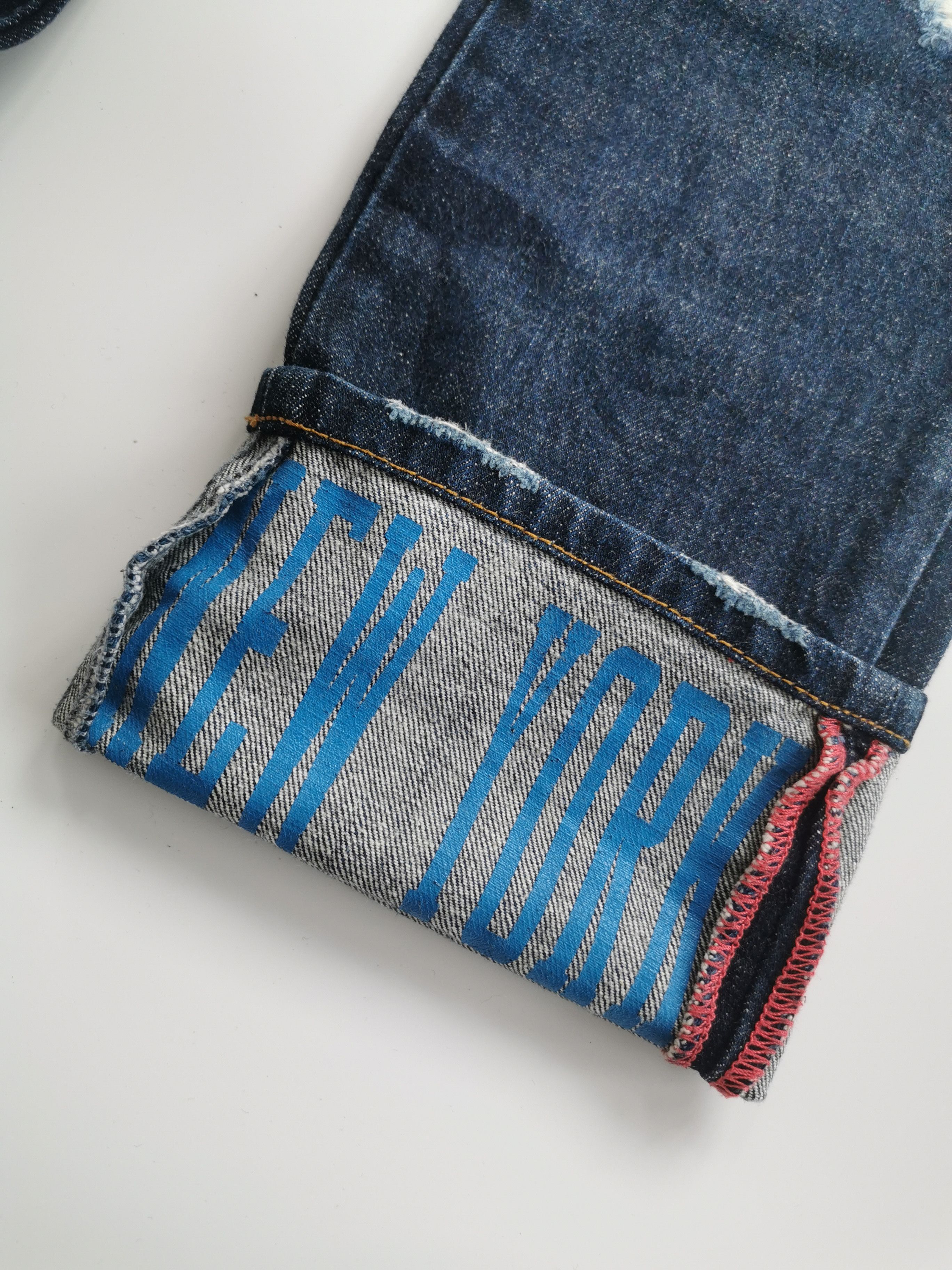 Kith × New Era × New York Yankees VINTAGE New York Yankees MLB Distressed Jeans Red Stripe Size US 30 / EU 46 - 13 Thumbnail
