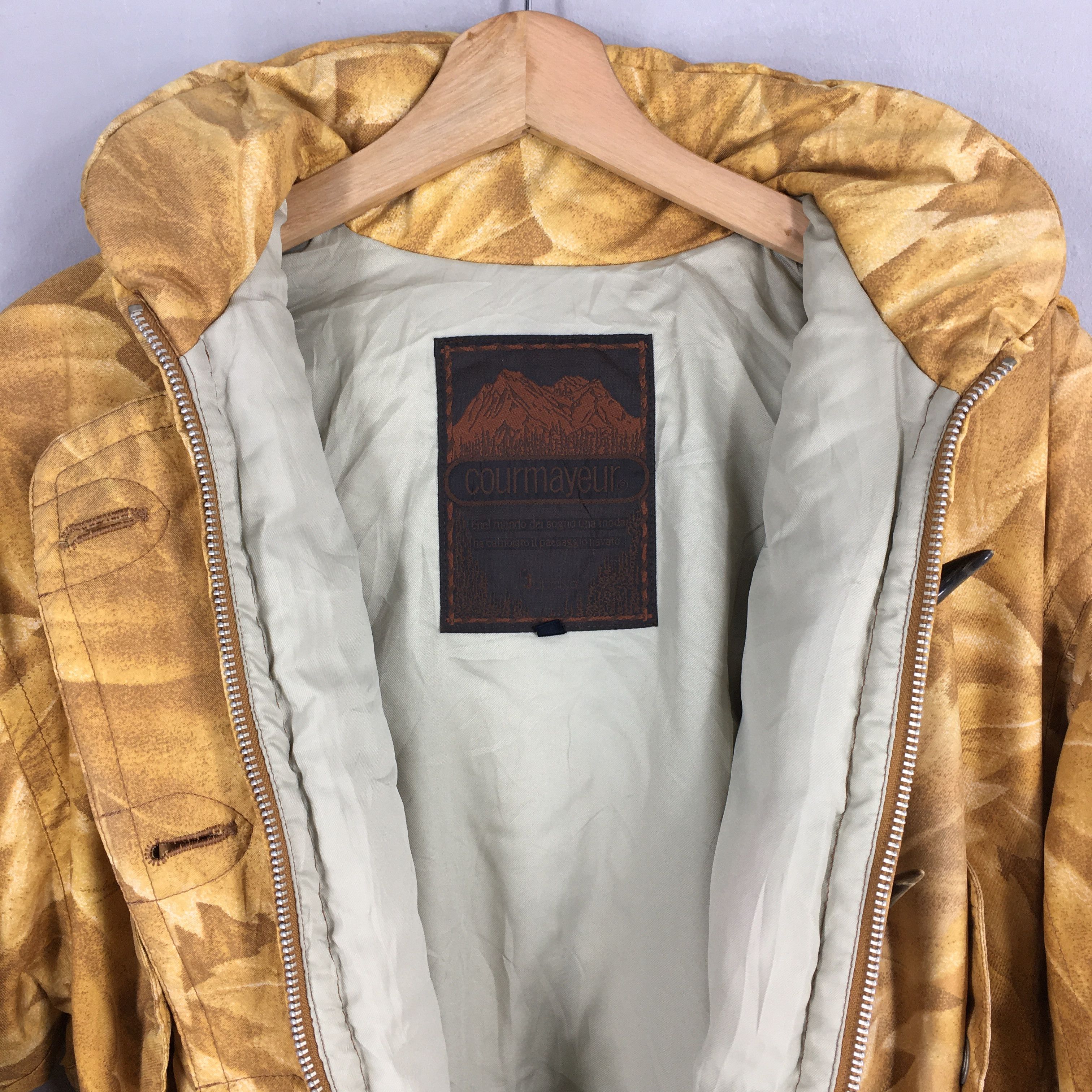 Salomon Vintage Courmayeur Abstract Ski Wear Hoodie Jacket Medium Size US M / EU 48-50 / 2 - 6 Thumbnail