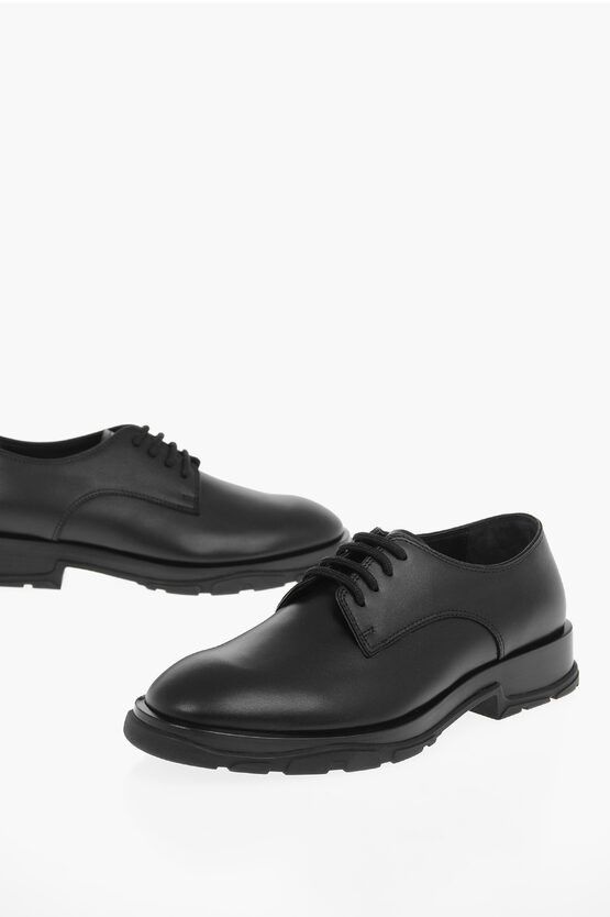 o1y1024 Laced Shoes in Black