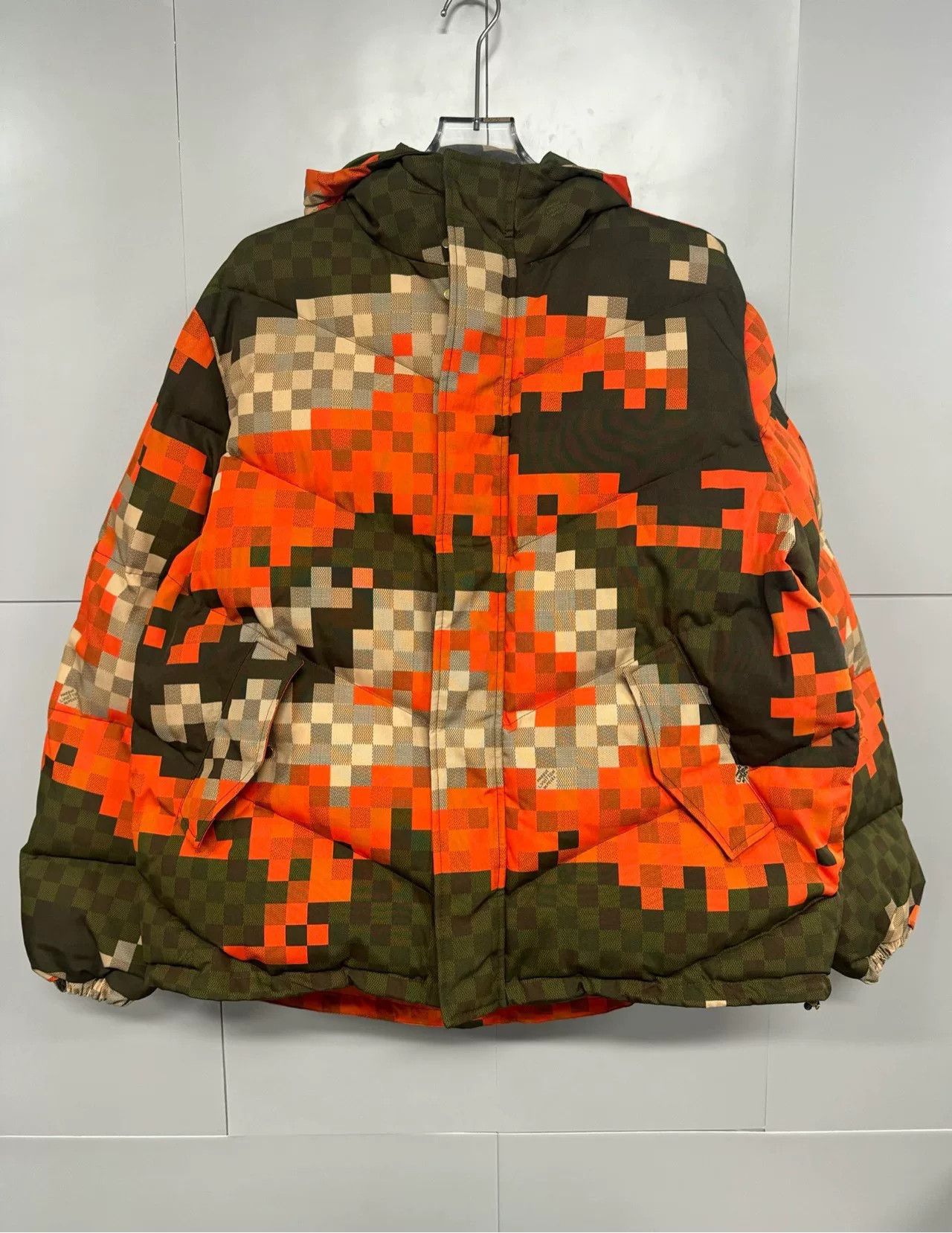 Louis Vuitton louis vuitton mosaic down jacket Size US L / EU 52-54 / 3 - 1 Thumbnail