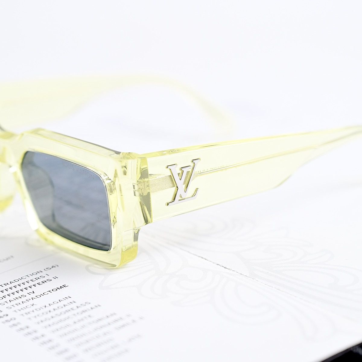 Louis Vuitton LOUIS VUITTON CRYSTAL YELLOW SUNGLASSES Size ONE SIZE - 4 Thumbnail