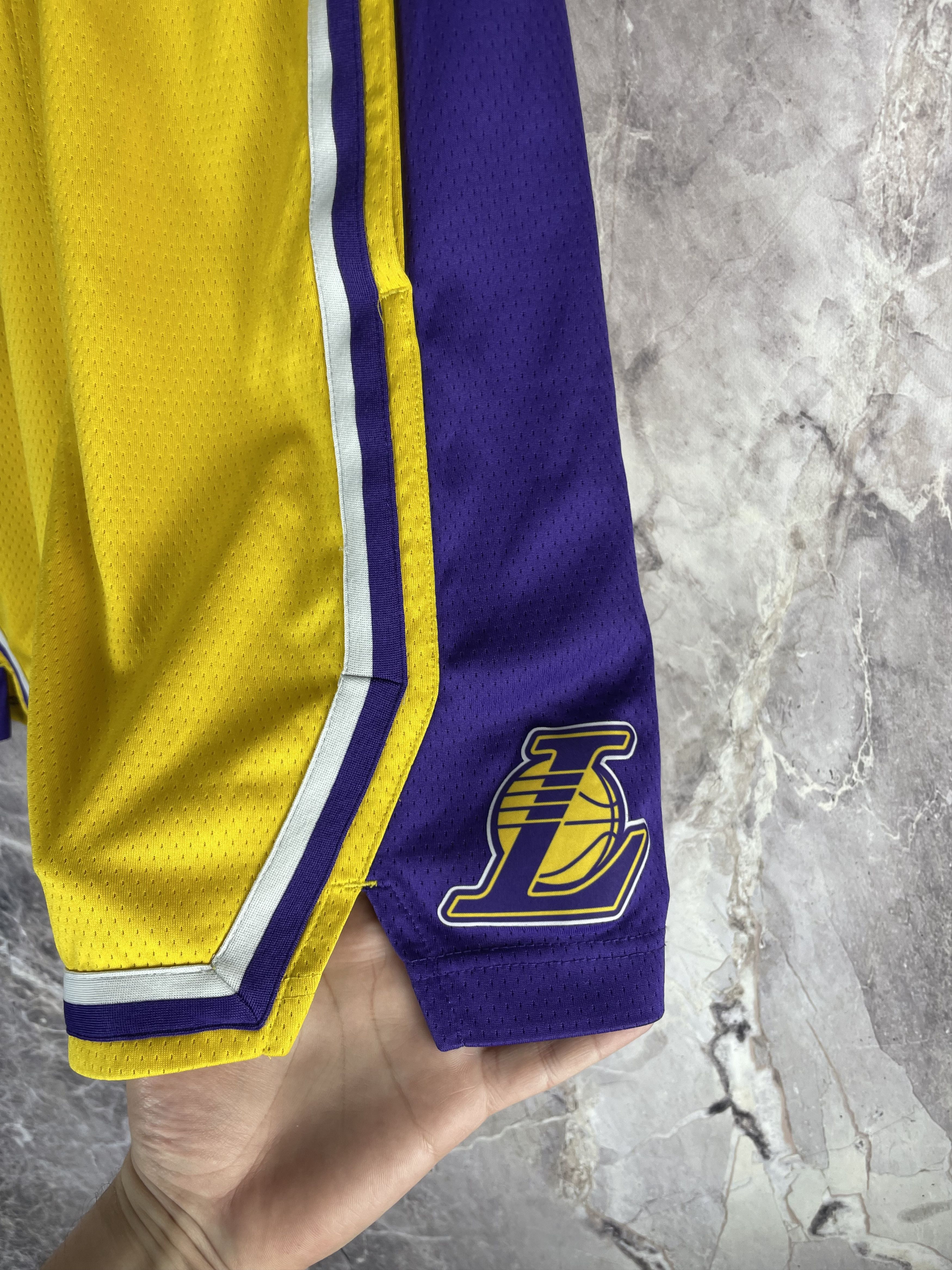 Nike Nike LA Lakers NBA Dri-Fit Basketball Shorts Yellow Size US 30 / EU 46 - 4 Thumbnail