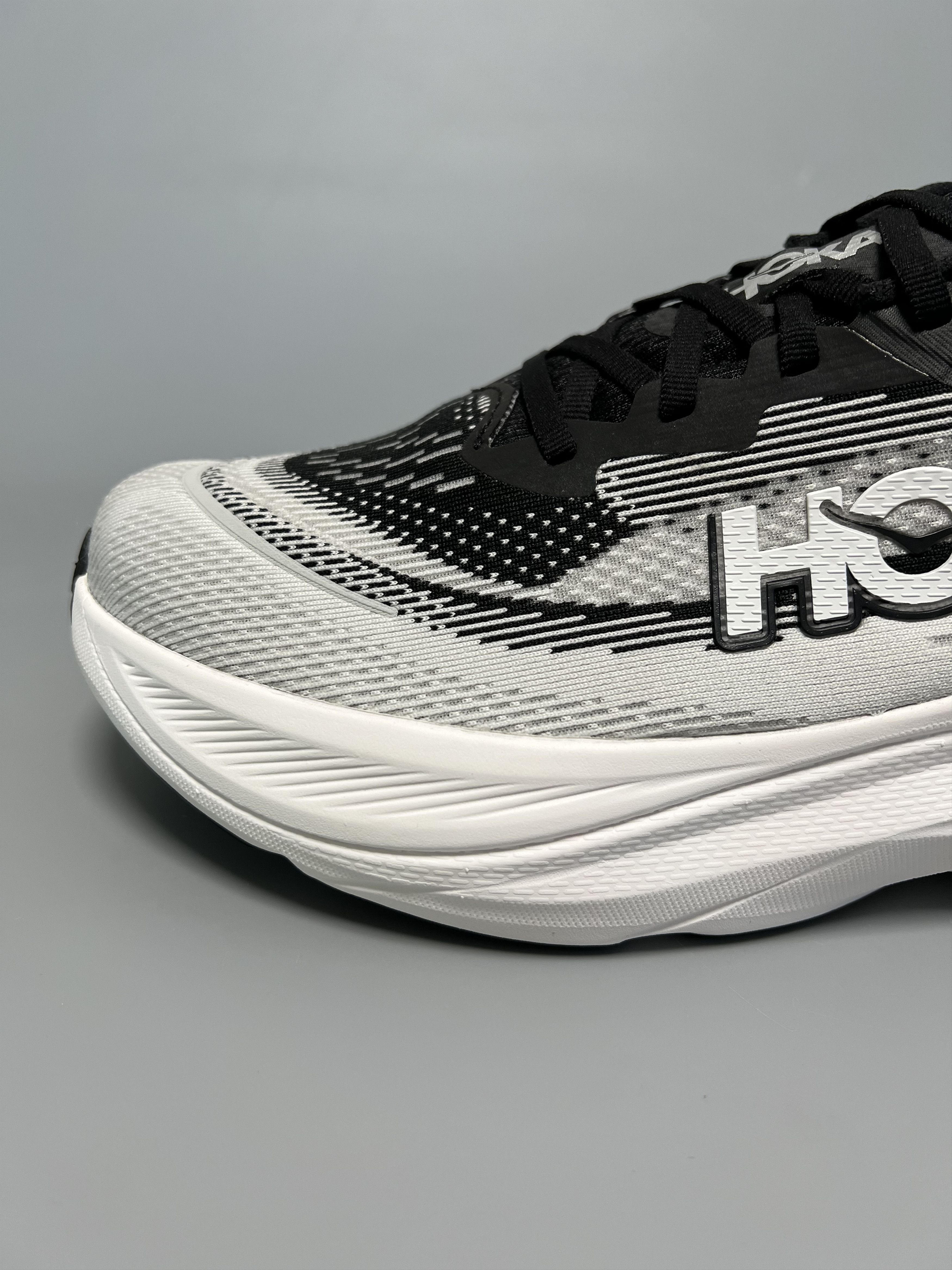Hoka 11D Hoka One One Skyflow Wide Running Shoes Gym Walking Size US 11 / IT 41 - 8 Thumbnail