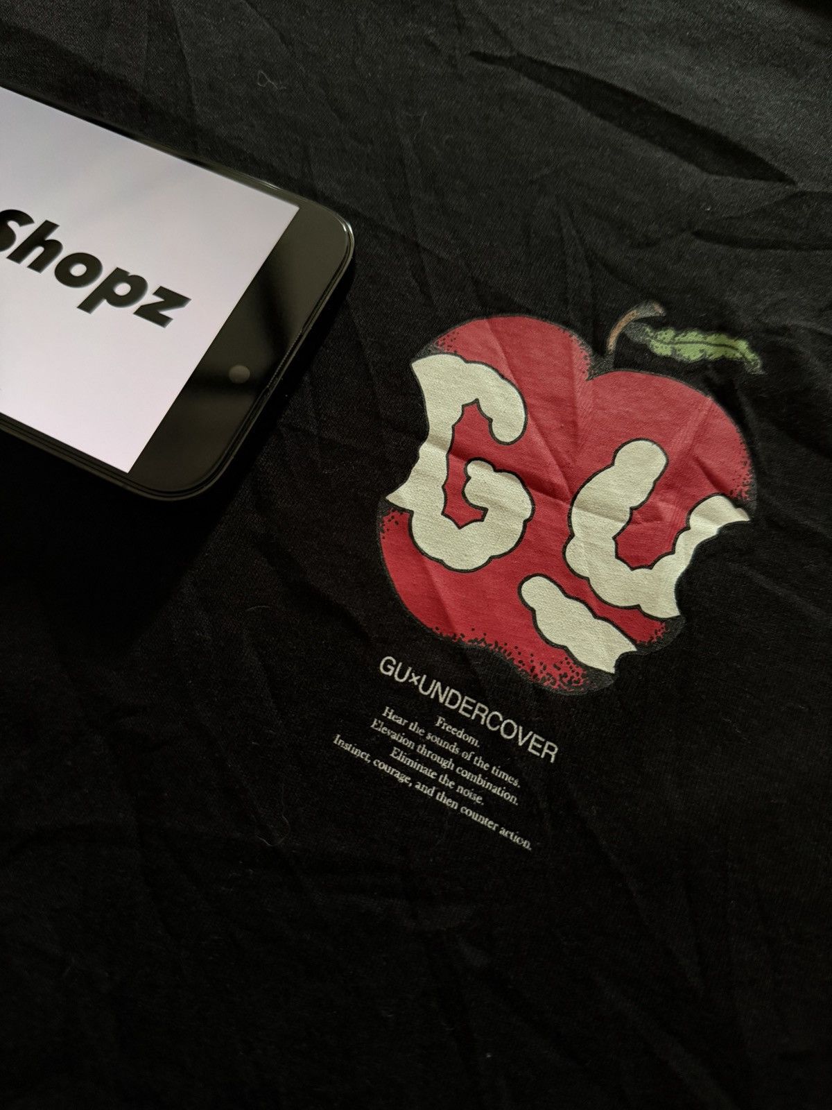 Undercover ‼️RARE‼️ Undercover X GU Jun Takahashi Apple Tee Size US M / EU 48-50 / 2 - 4 Thumbnail