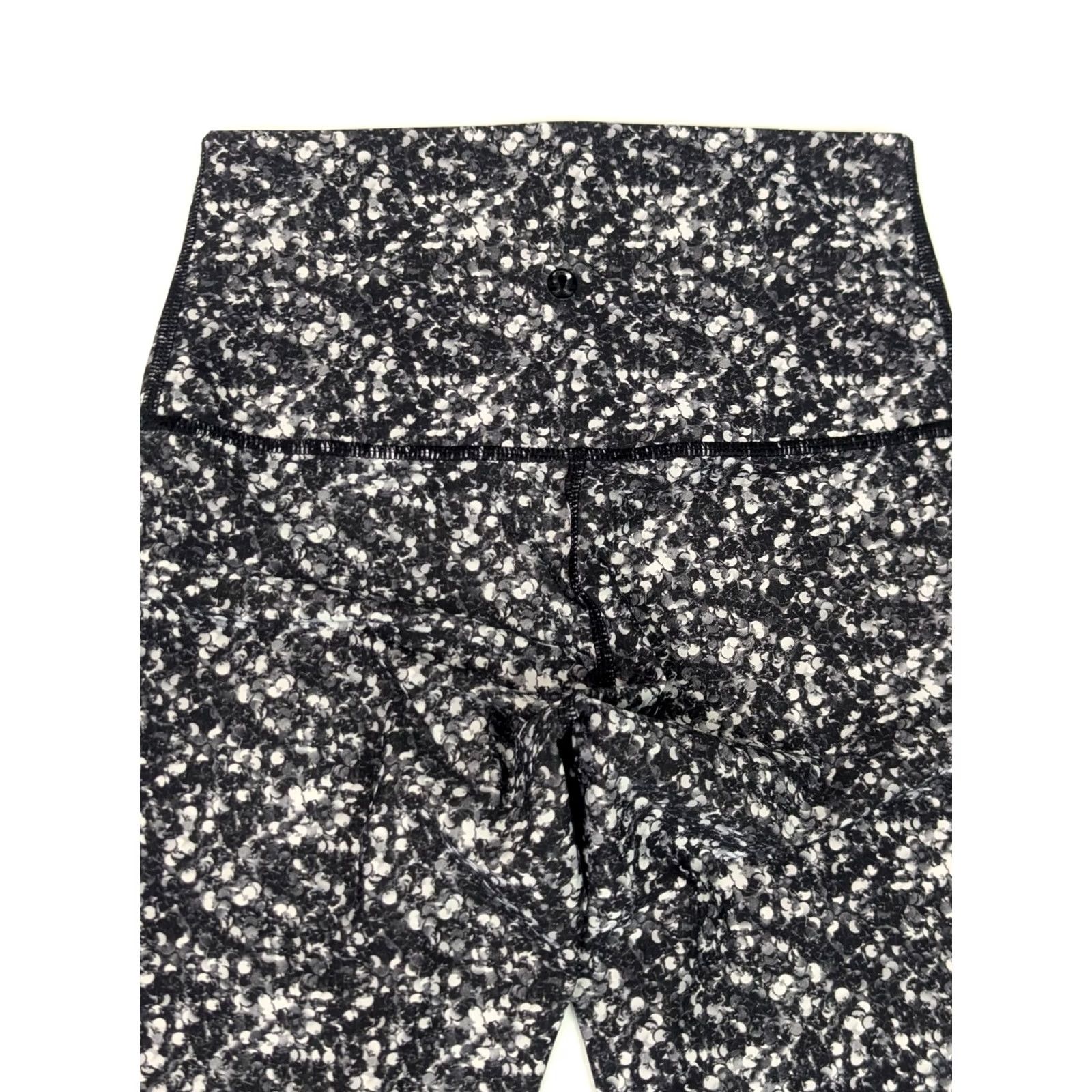Lululemon Lululemon Align Leggings Women 4 Black White Confetti Print EUC Stretch Yoga Pants Size 27" / US 4 / IT 40 - 6 Thumbnail