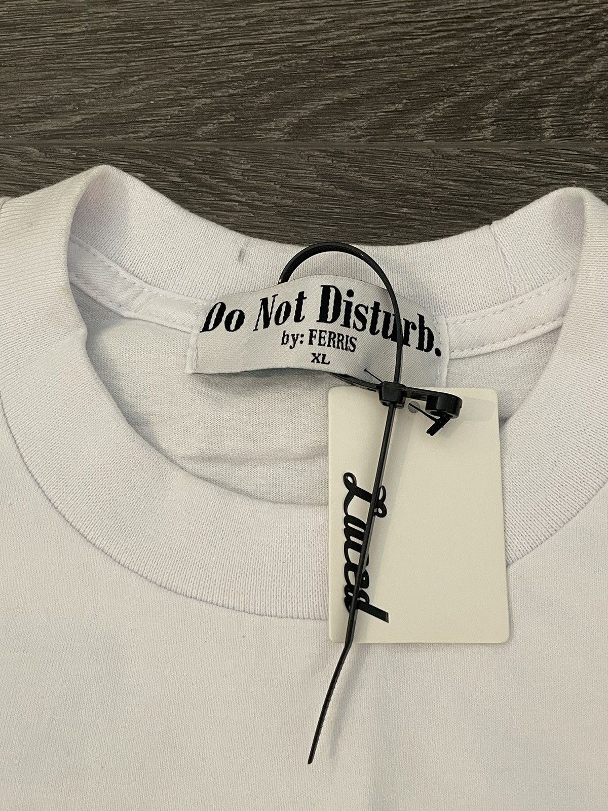 Vintage Do Not Disturb. Vintage Tee Pop Smoke Airbrush White XL DS Size US XL / EU 56 / 4 - 3 Thumbnail