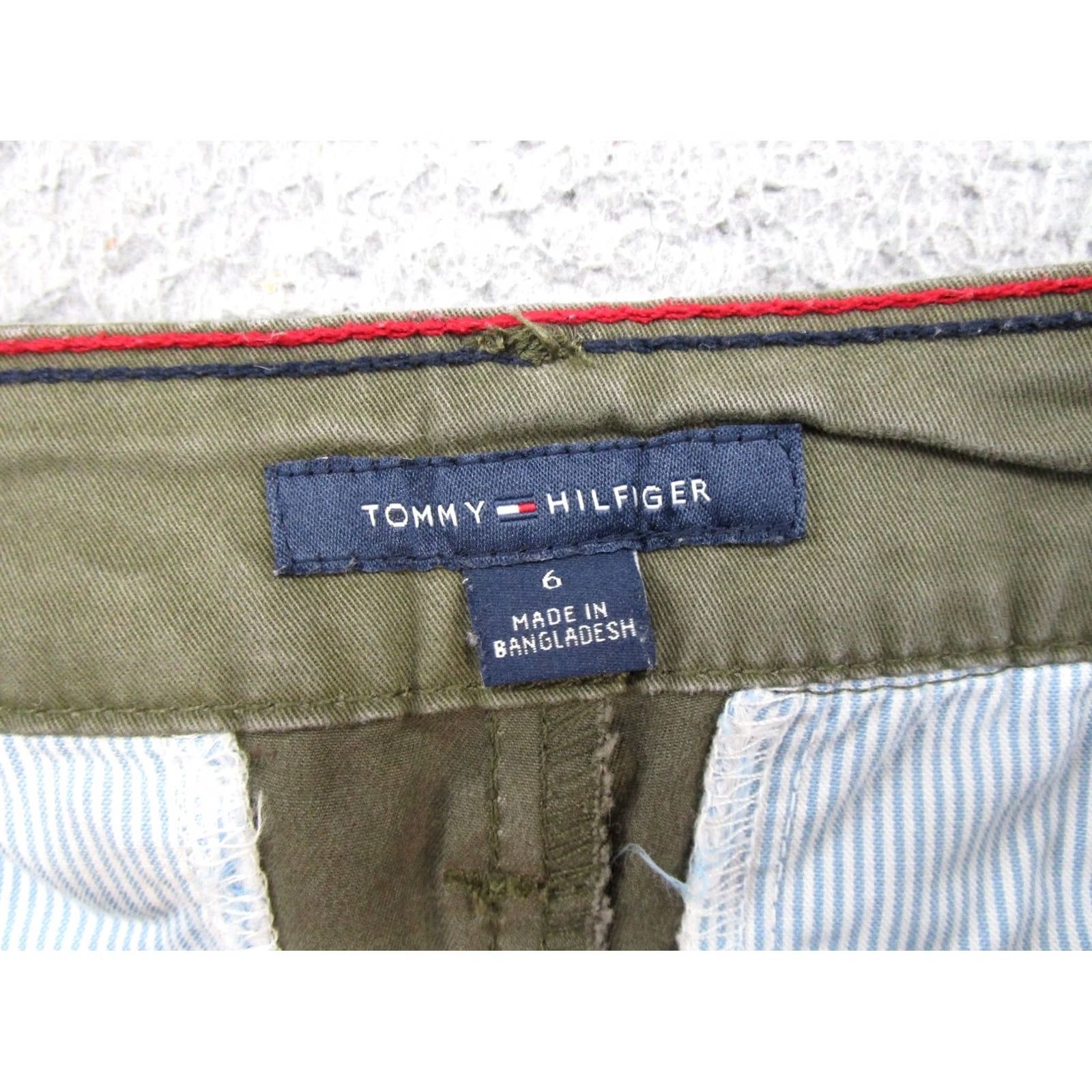 Tommy Hilfiger Tommy Hilfiger Women's Olive Green 5" Classic Shorts Size 6 Outdoors Hiking Size 28" / US 6 / IT 42 - 2 Thumbnail