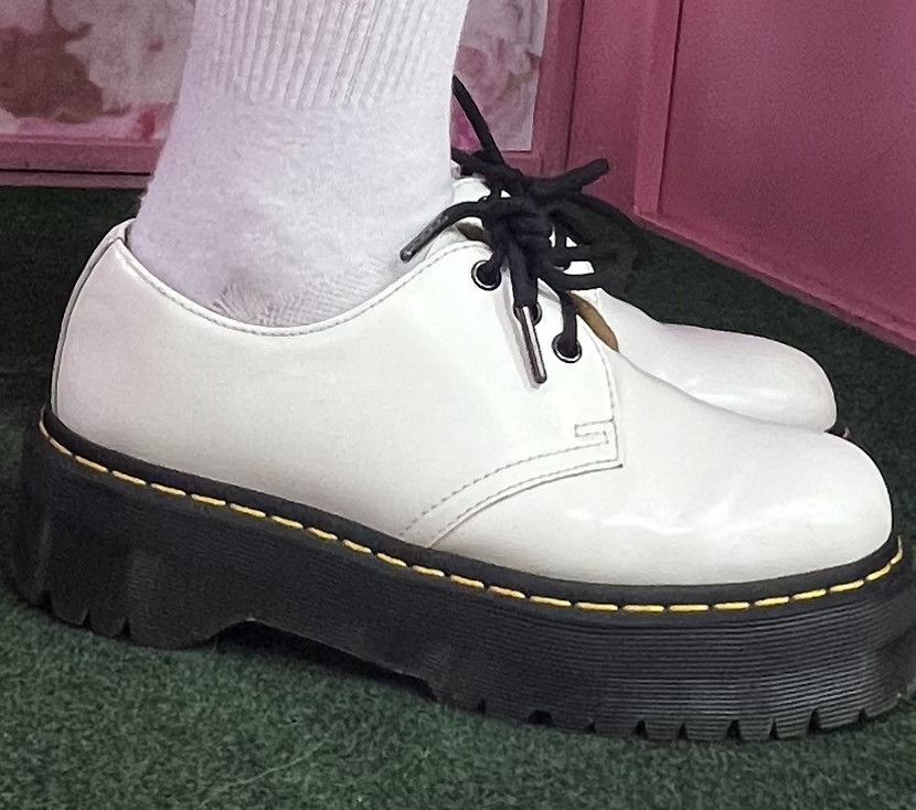 Dr. Martens White Dr. Martens Size US 8 / IT 38 - 2 Thumbnail