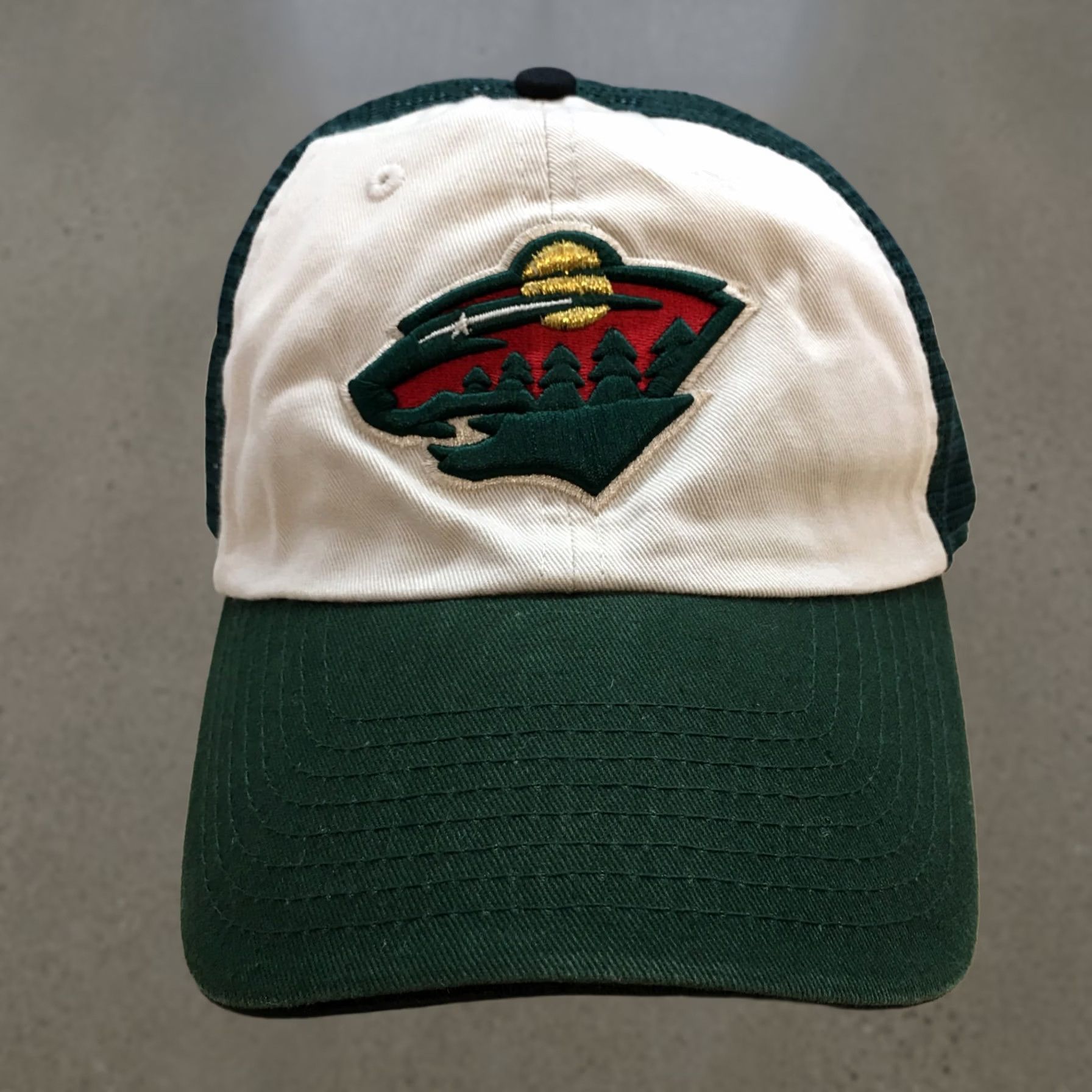 Vintage Minnesota Wild Fan Favorite Trucker Hat Men Green OS Adjustable Embroidered Logo Size ONE SIZE - 1 Thumbnail