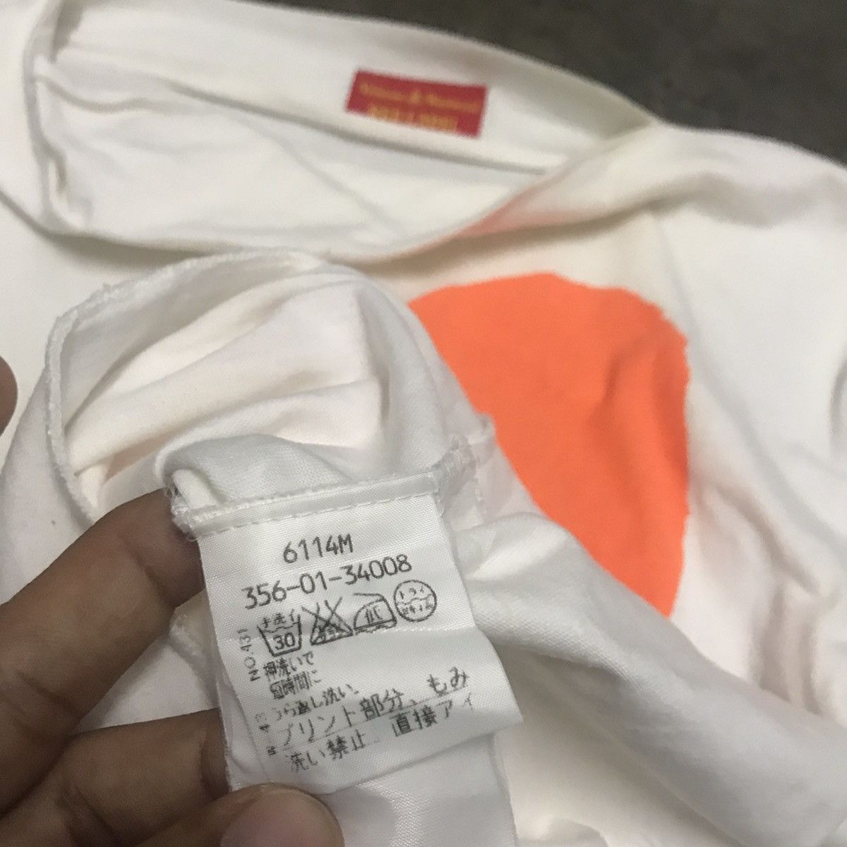 Vivienne Westwood VIVIENNE WESTWOOD - ASYMMETRIC LONG SLEEVE T-SHIRT Size S / US 4 / IT 40 - 22 Thumbnail