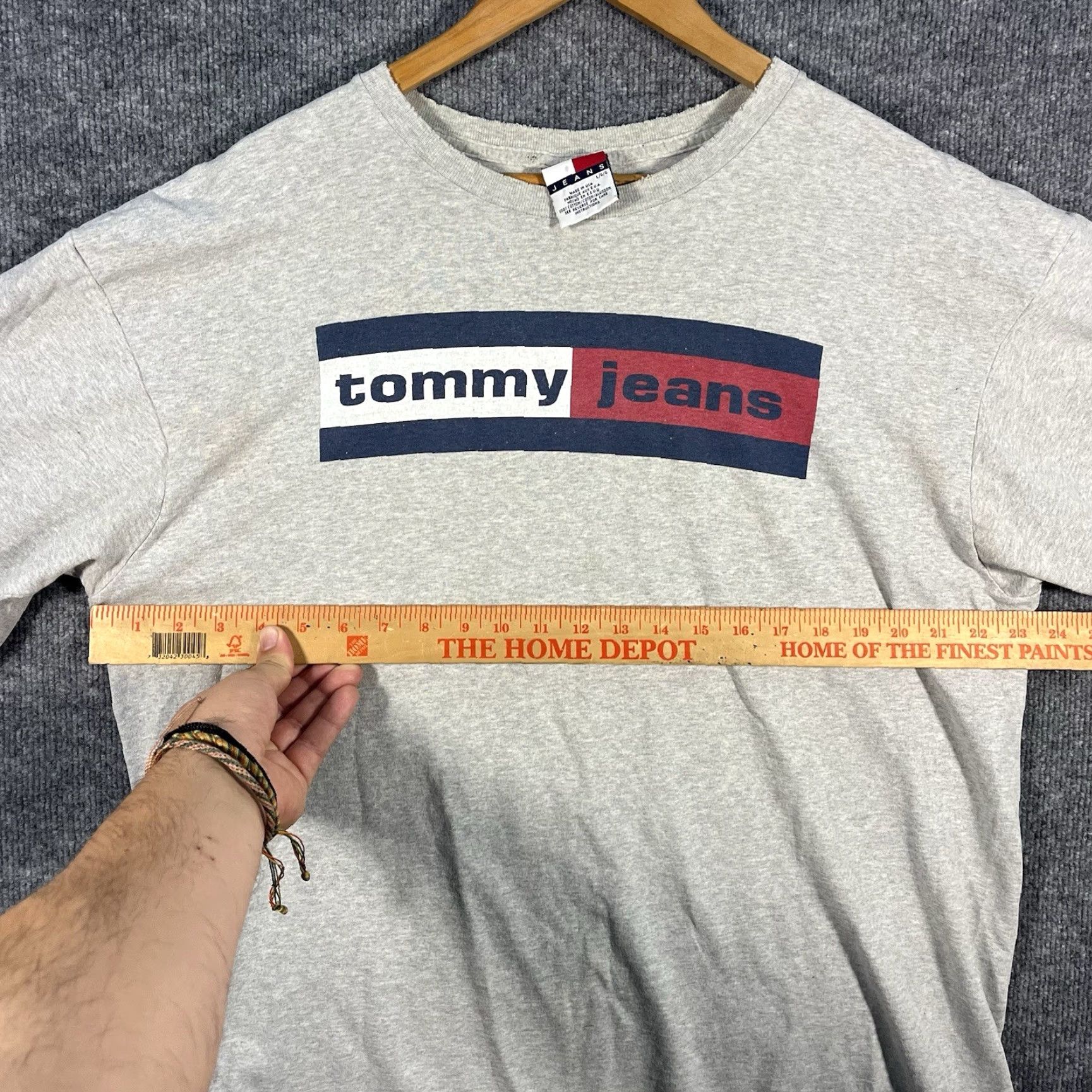 Tommy Hilfiger VINTAGE Tommy Hilfiger Tommy Jeans T-Shirt Logo Flag Gray Crew Neck Short Sleeve Large USA 90s Mens Size US L / EU 52-54 / 3 - 5 Thumbnail
