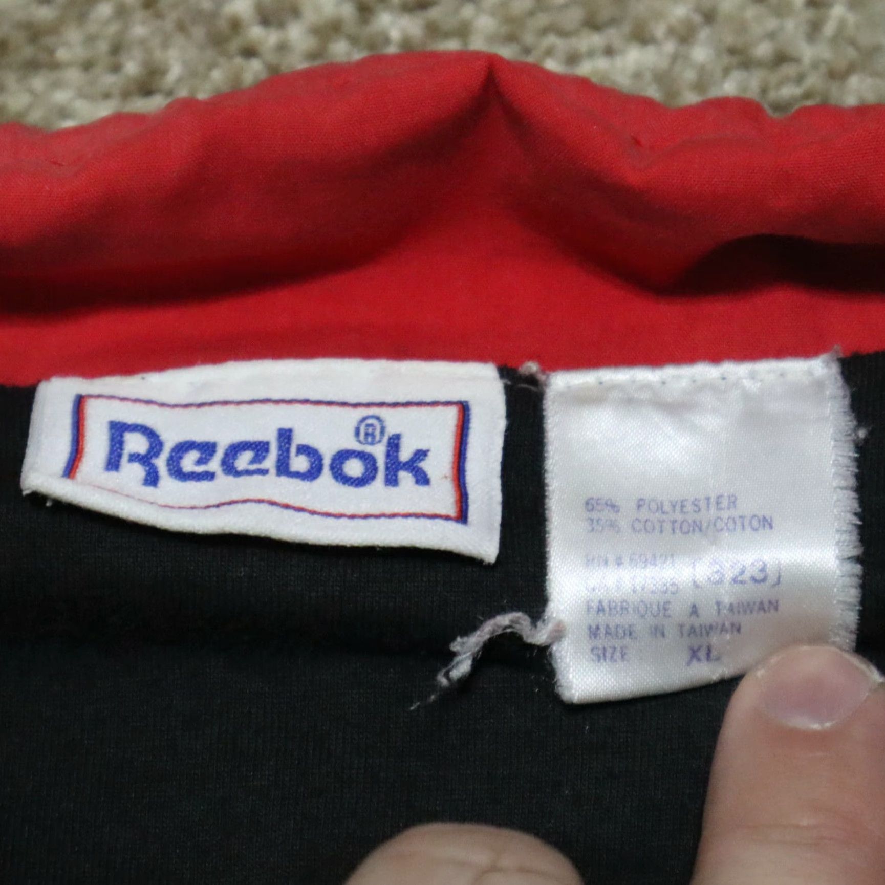 Reebok VINTAGE Reebok Jacket Windbreaker Mens XL Black Red Spell Out Coat Size US XL / EU 56 / 4 - 3 Thumbnail