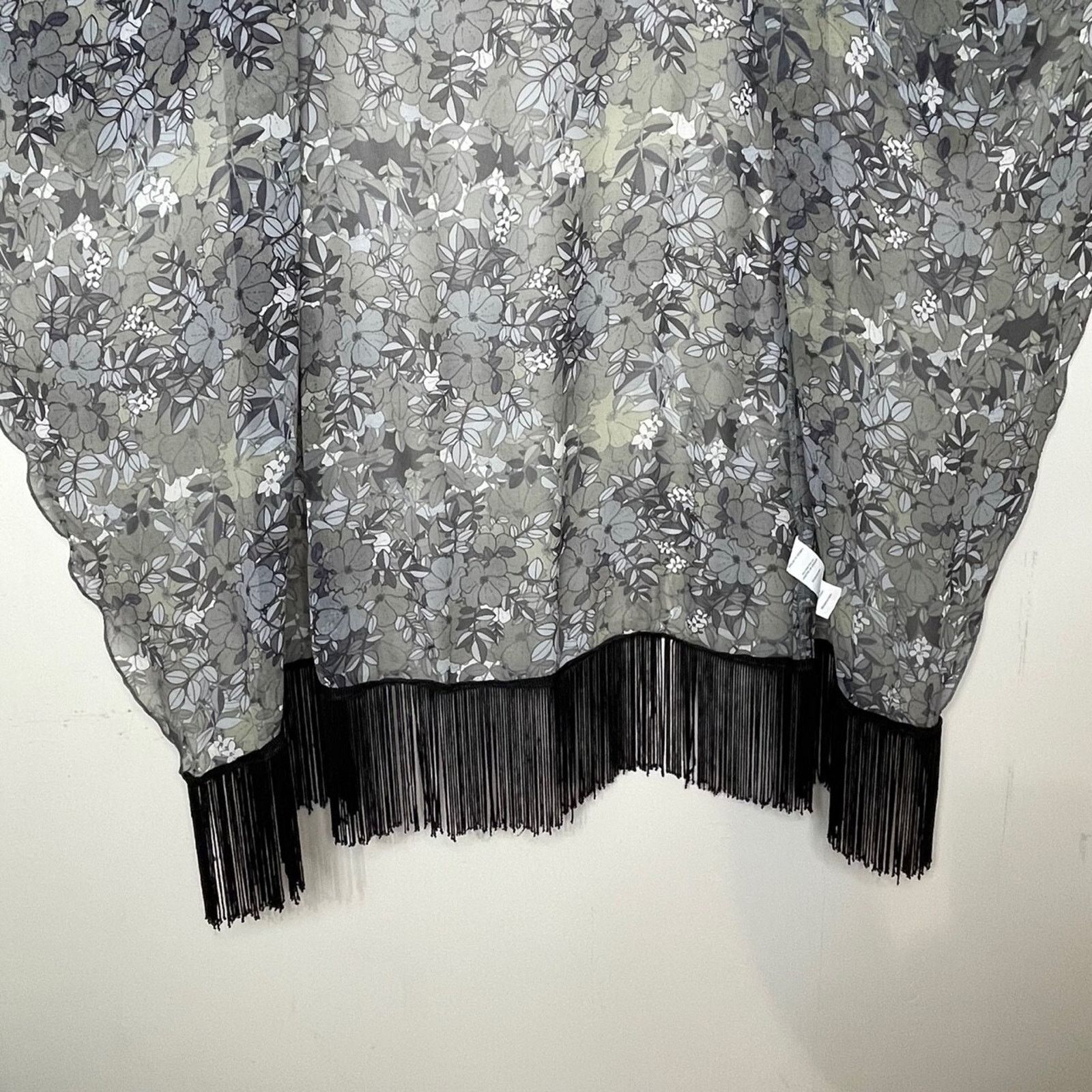 Other LuLaRoe Simply Comfortable Sheer Fringe Duster size Small Size S / US 4 / IT 40 - 6 Thumbnail
