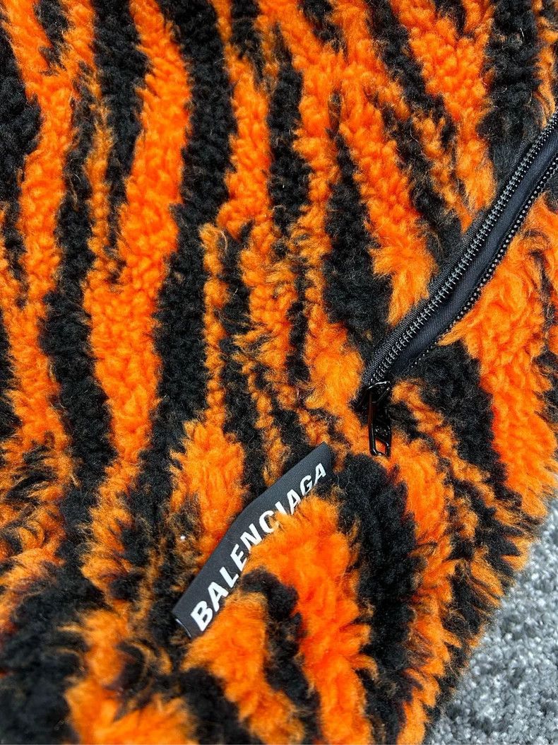 Balenciaga Balenciaga Tiger fur coat in the year of the tiger jacket 2 Size XXS / US 00 / IT 34 - 3 Thumbnail