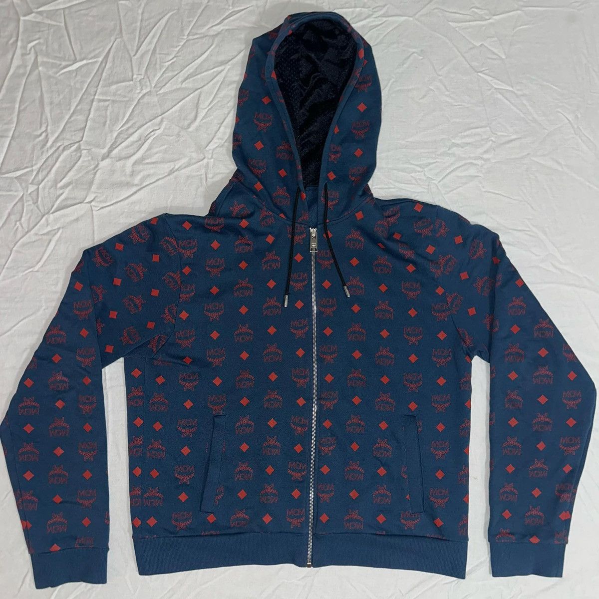 MCM MCM Deep Blue Sea Vise Hoodie USED 1x Size US XL / EU 56 / 4 - 1 Thumbnail
