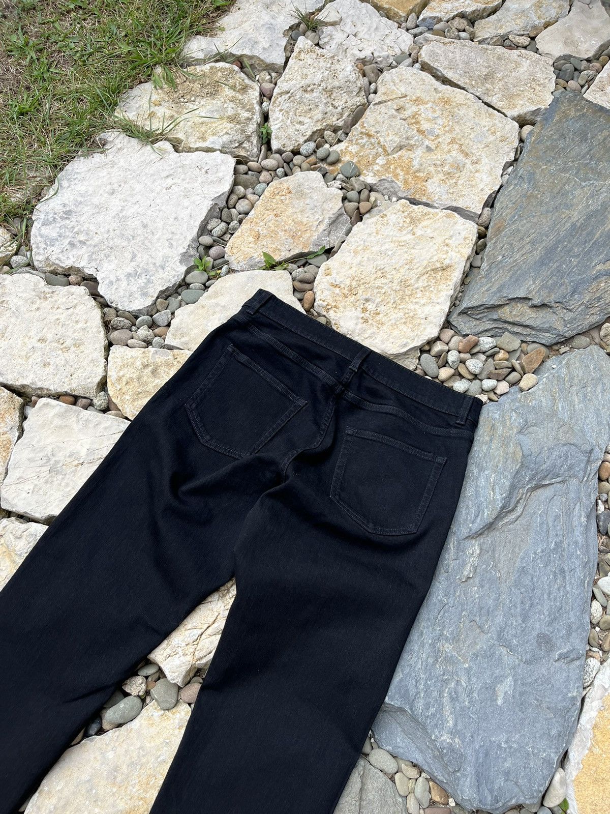 Cos × Designer COS collection of style classic full black jeans slim pants Size US 31 - 12 Thumbnail
