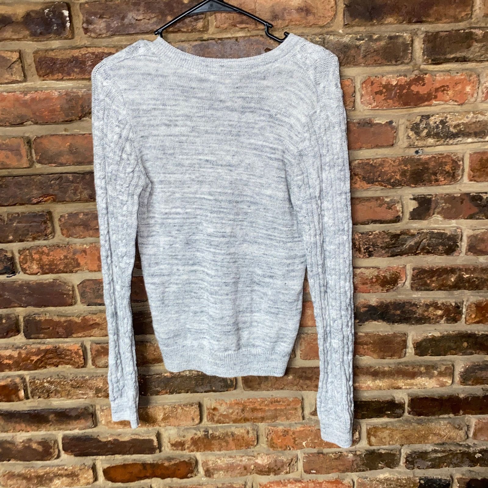 H&M H&M Gray Cable Knit V-Neck Pullover Long Sleeve Sweater XS Size XS / US 0-2 / IT 36-38 - 6 Thumbnail