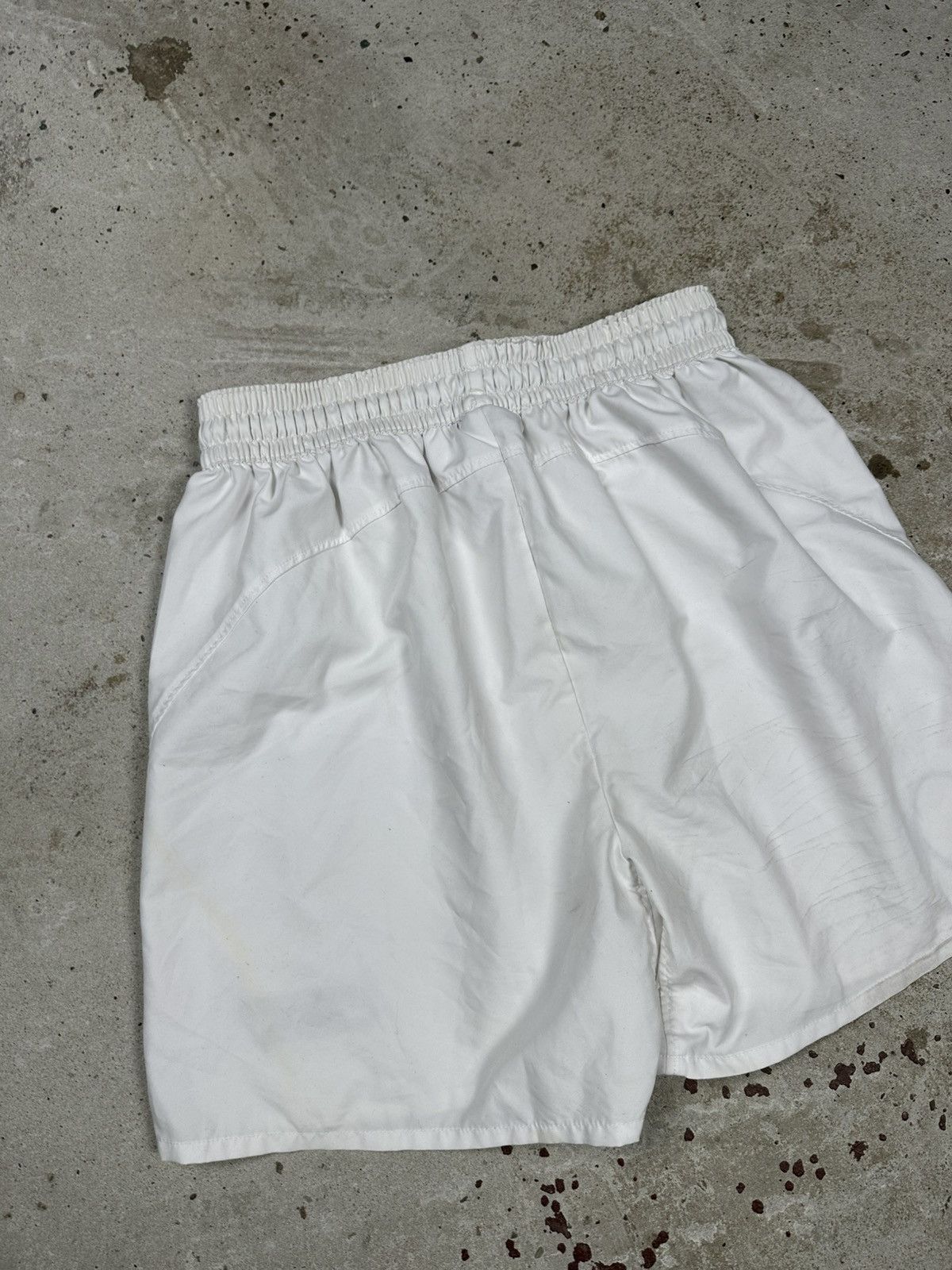 Reebok × Vintage Vintage Y2K Reebok x Liverpool White Home Shorts Size US 32 / EU 48 - 12 Thumbnail