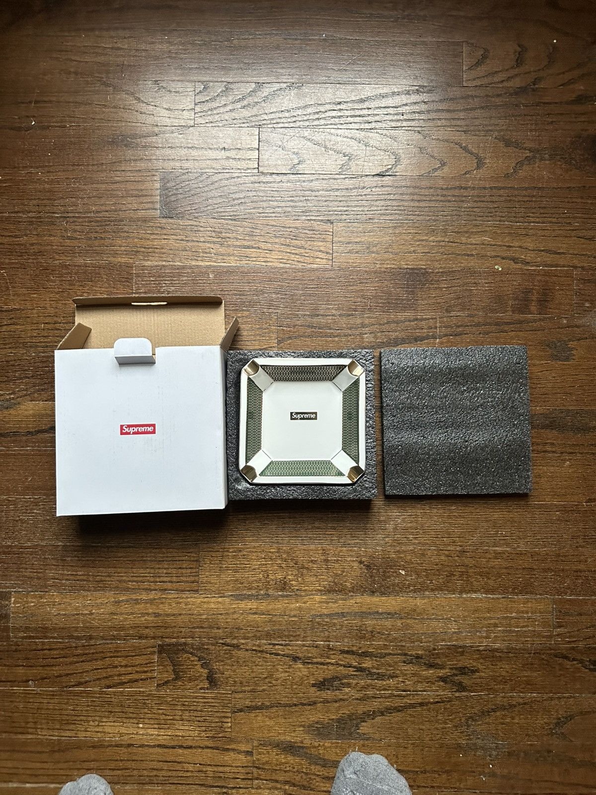 Supreme Supreme Small Gold Scale Ceramic Ashtray Size ONE SIZE - 6 Thumbnail