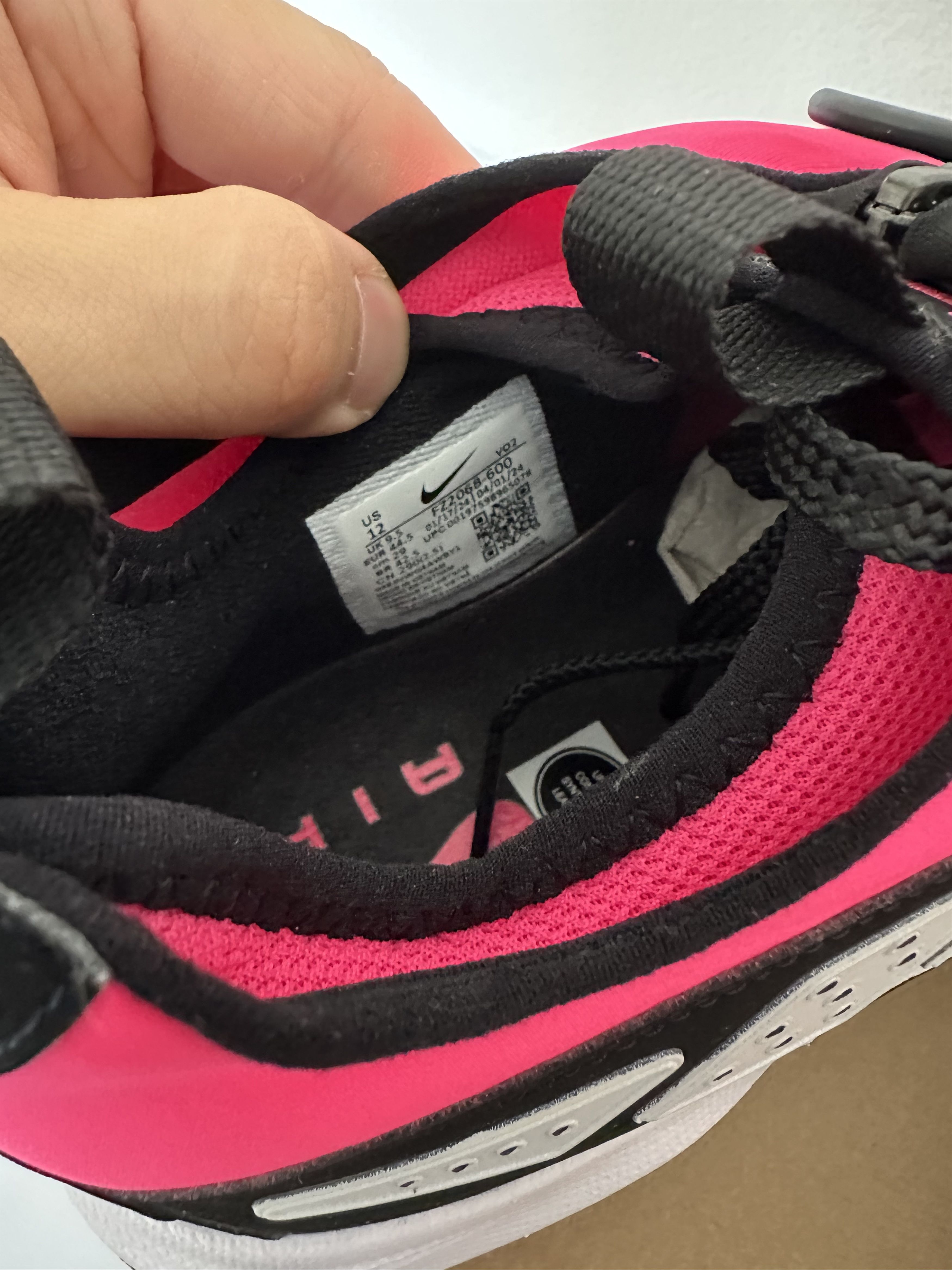 Nike W Air Max SNDR Size US 10.5 / EU 43-44 - 3 Thumbnail
