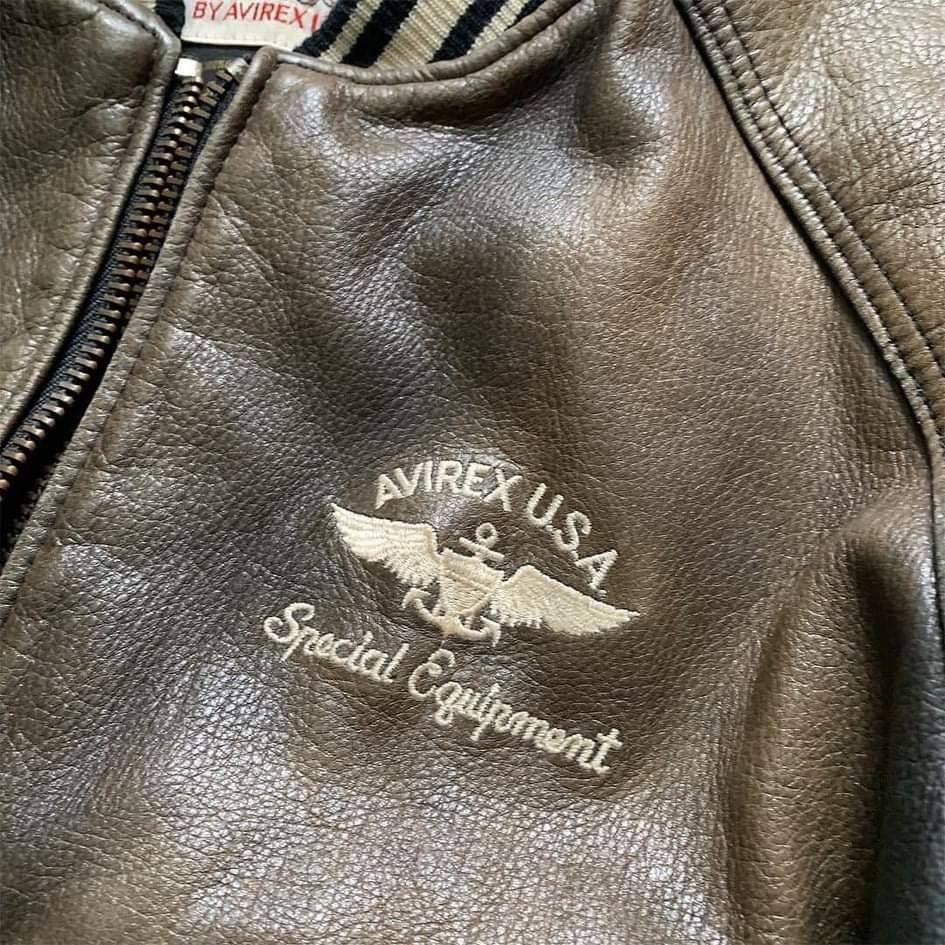 Avirex 𝐀𝐕𝐈𝐑𝐄𝐗 𝐂𝐥𝐚𝐬𝐬𝐢𝐜 𝐋𝐞𝐚𝐭𝐡𝐞𝐫 𝐉𝐚𝐜𝐤𝐞𝐭 Size US L / EU 52-54 / 3 - 4 Thumbnail