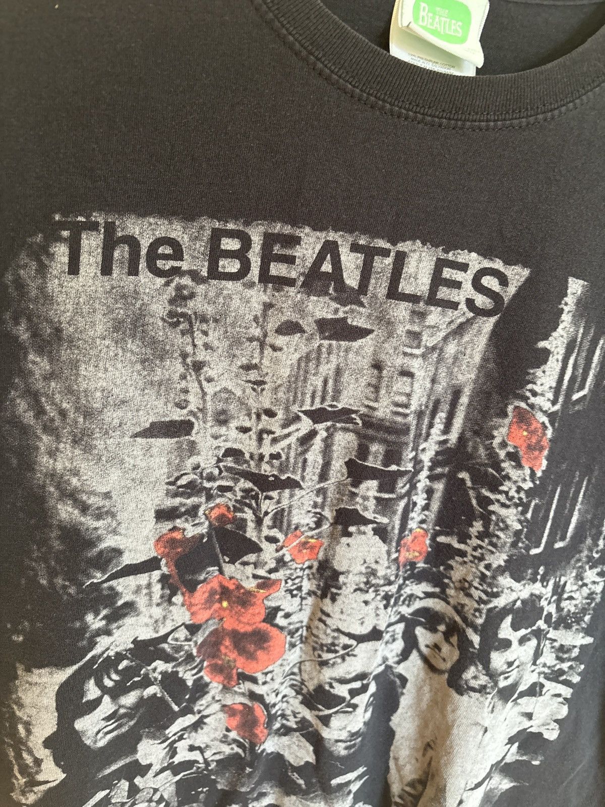Other 2005 Apple x Beatles tee Size US M / EU 48-50 / 2 - 2 Thumbnail