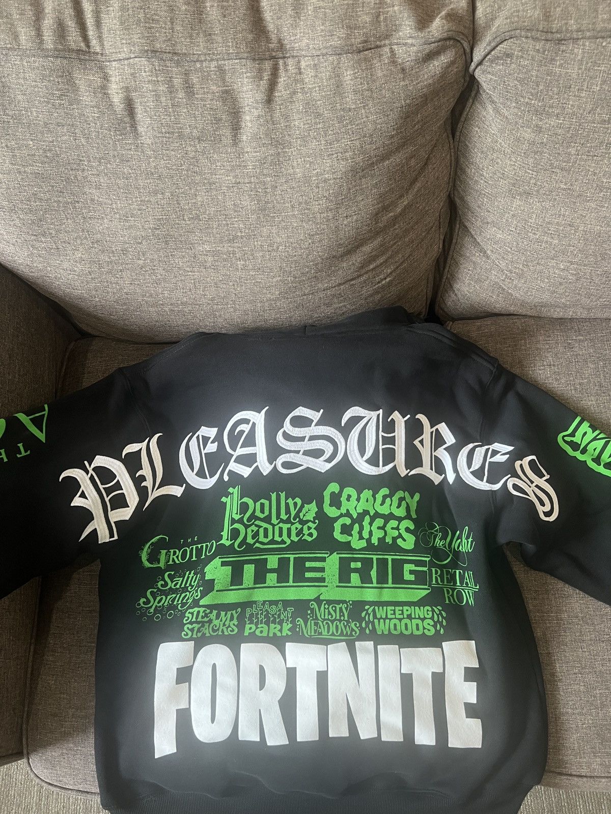 Pleasures FORTNITE X PLEASURES Size US M / EU 48-50 / 2 - 2 Thumbnail