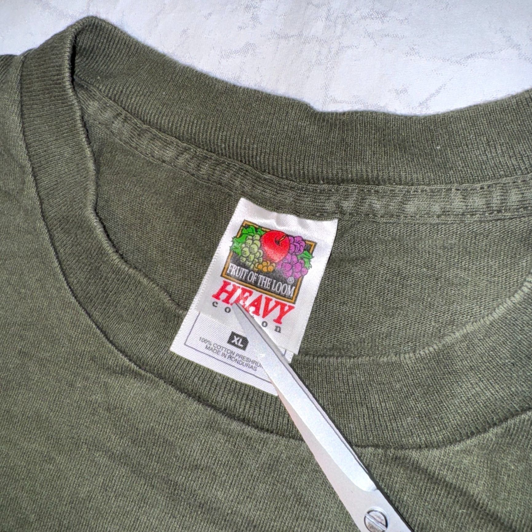 Hanes VINTAGE Maui Hawaii The Valley Isle Resort Hanes T-Shirt Short Sleeve Crew Neck XL Men Green Logo Beach 2000s Size US XL / EU 56 / 4 - 3 Thumbnail